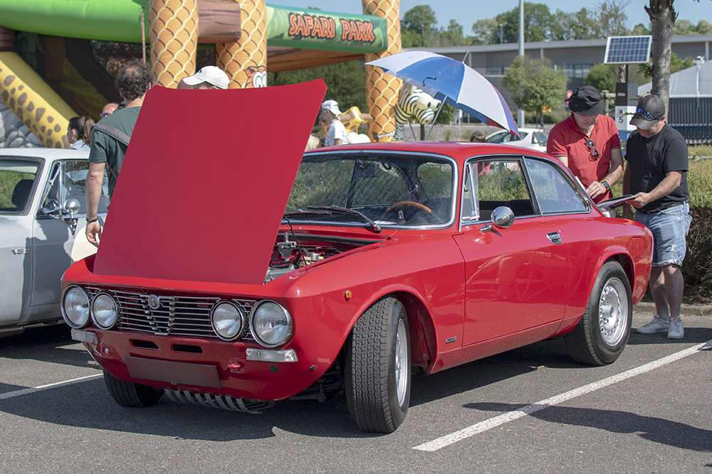 Alfa Romeo Giulia GT 1300 Junior  -  Autos Mythiques 57, Thionville, 2023