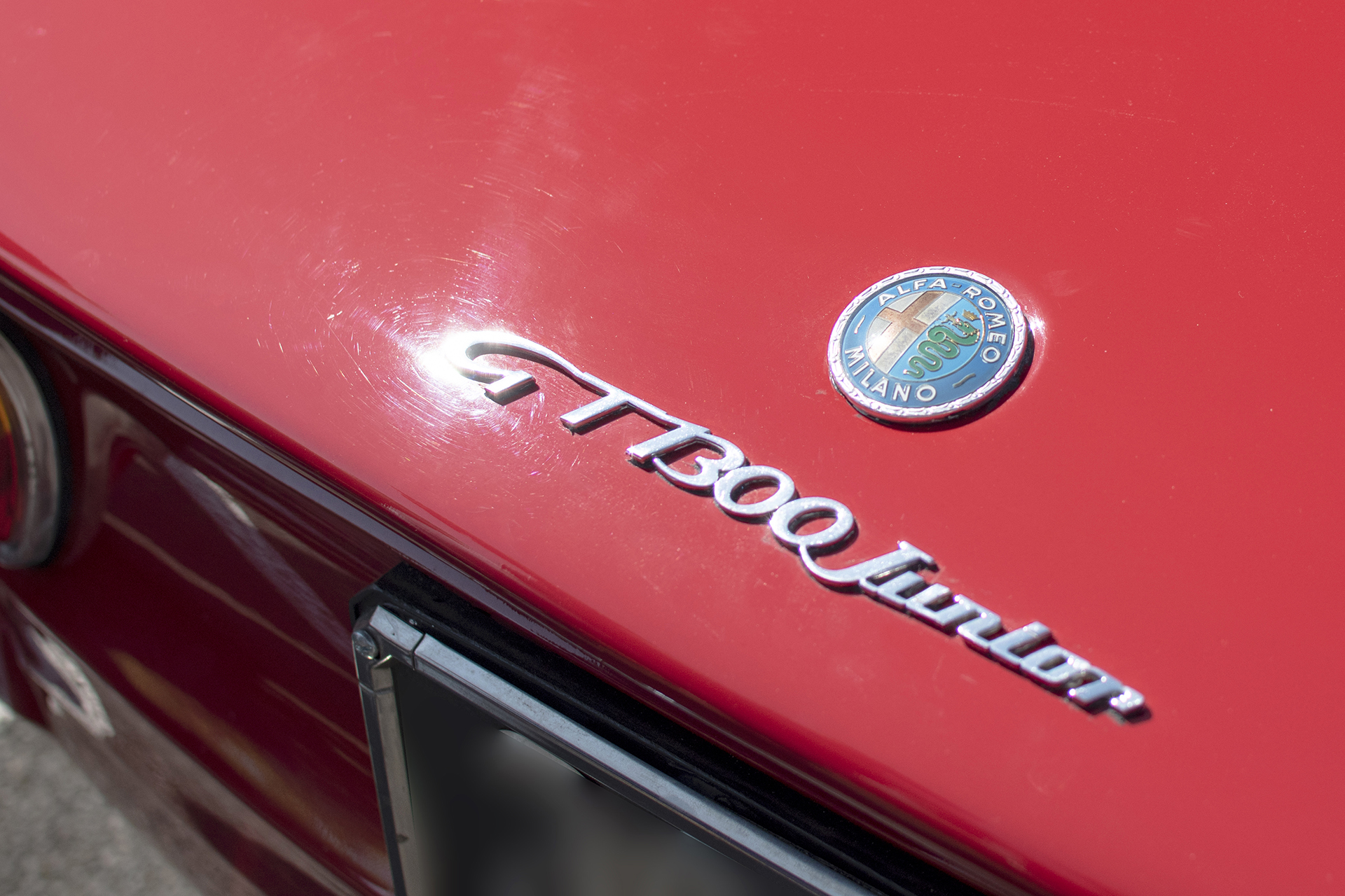 Alfa Romeo Giulia GT 1300 Junior  -  Autos Mythiques 57, Thionville, 2023