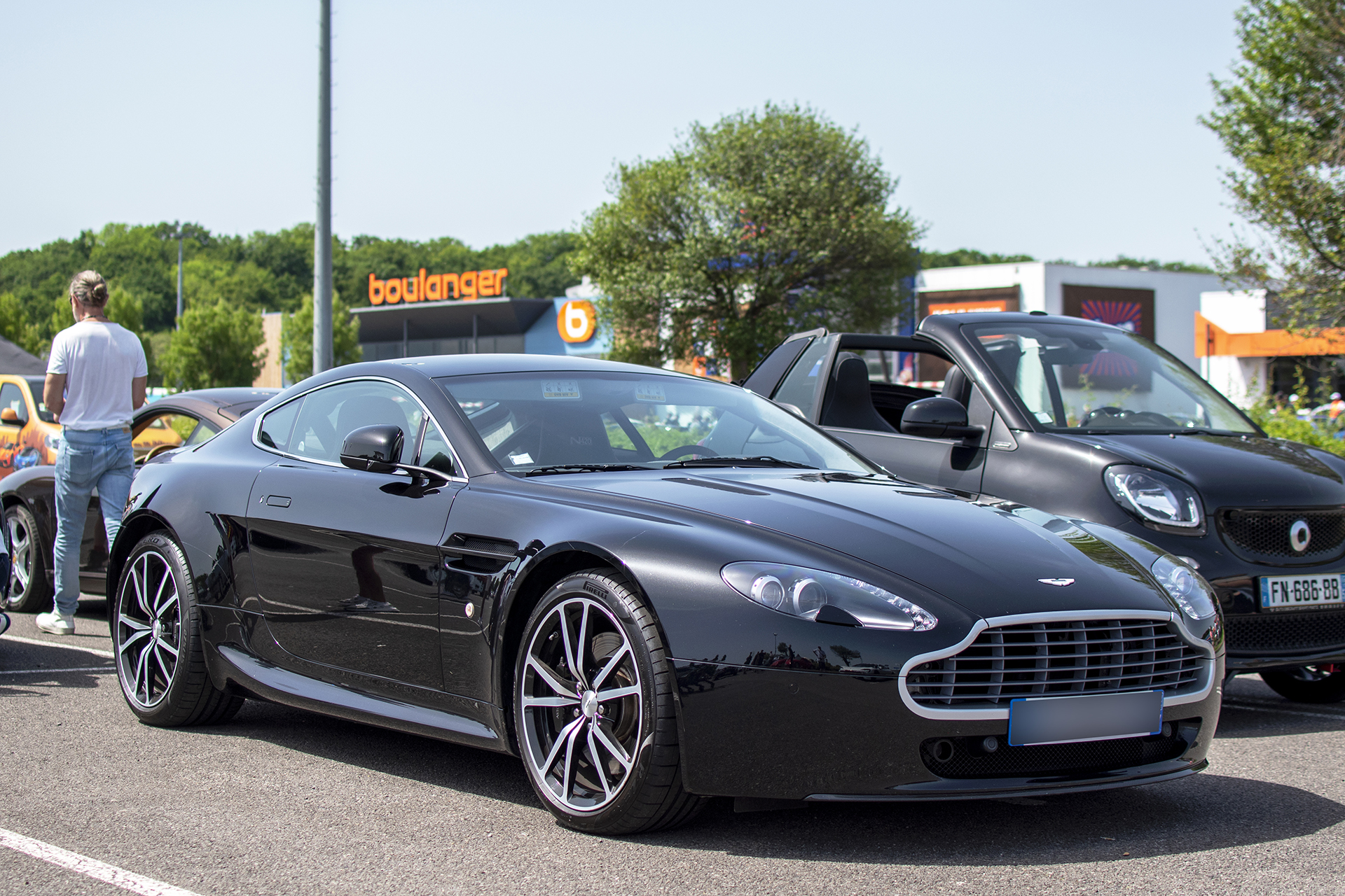 Aston Martin V12 Vantage - Autos Mythiques 57, Thionville, 2026 Aston Martin V12 Vantage - Autos Mythiques 57, Thionville, 2026