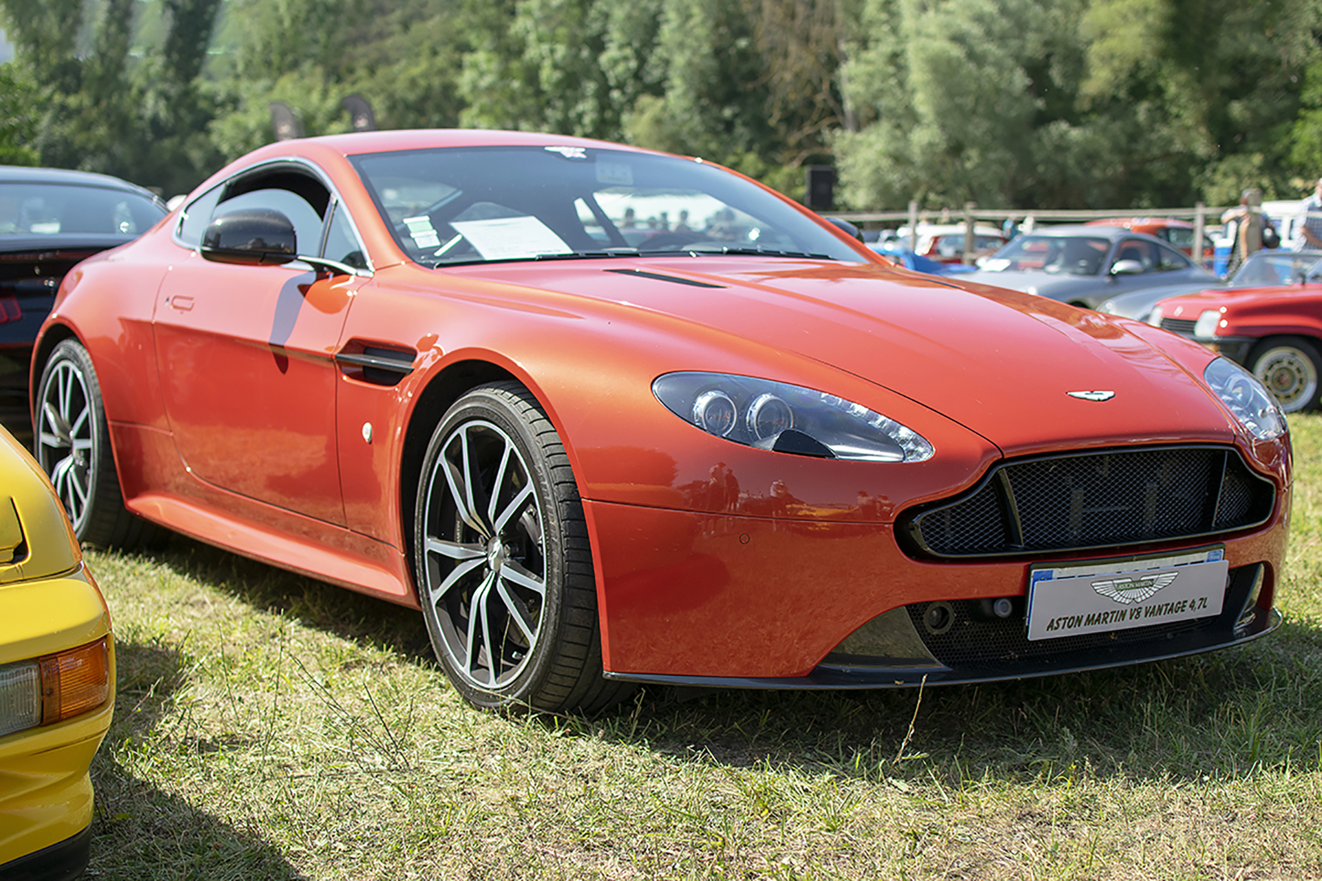 Aston Martin V8 Vantage S 