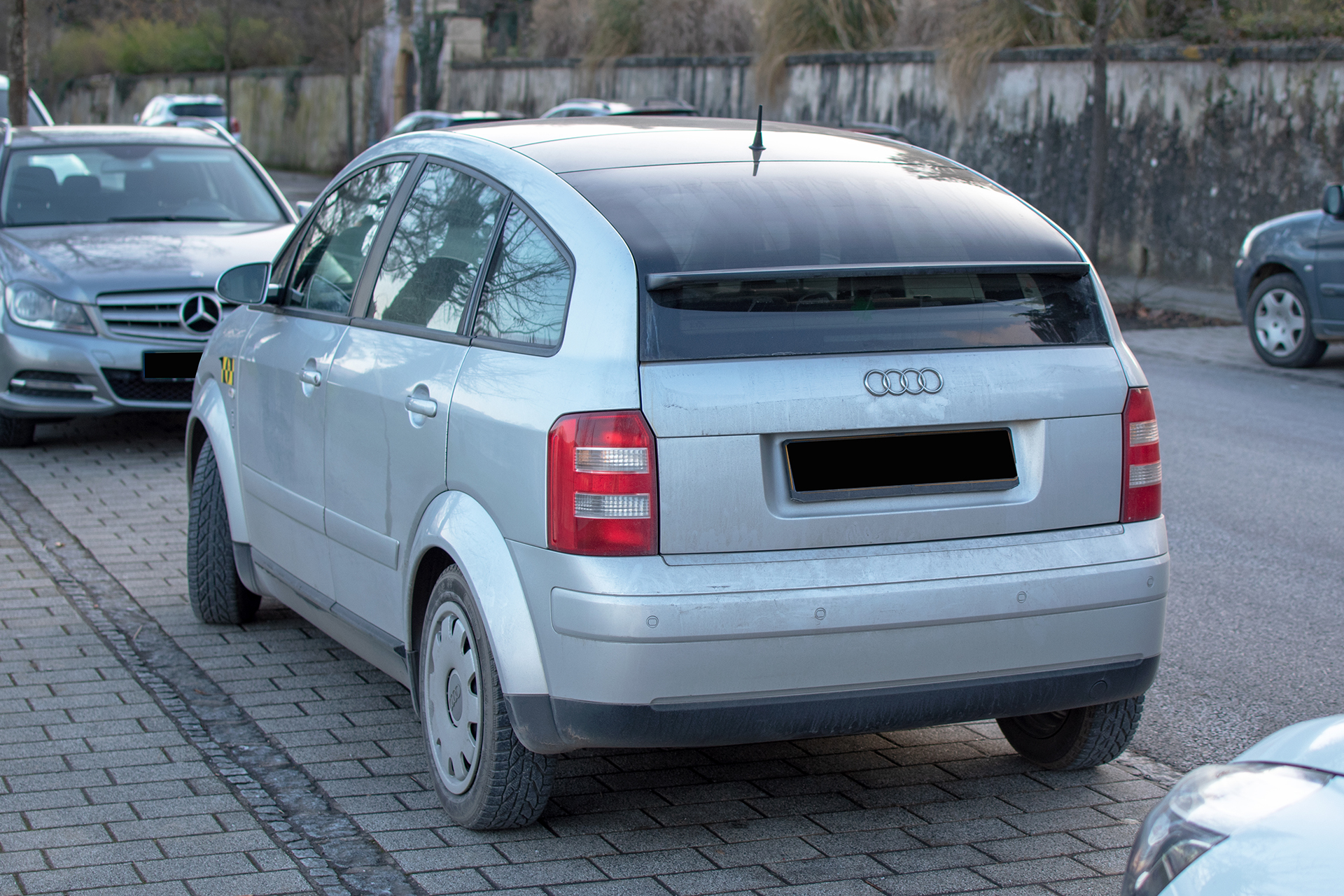 Audi A2 arrière
