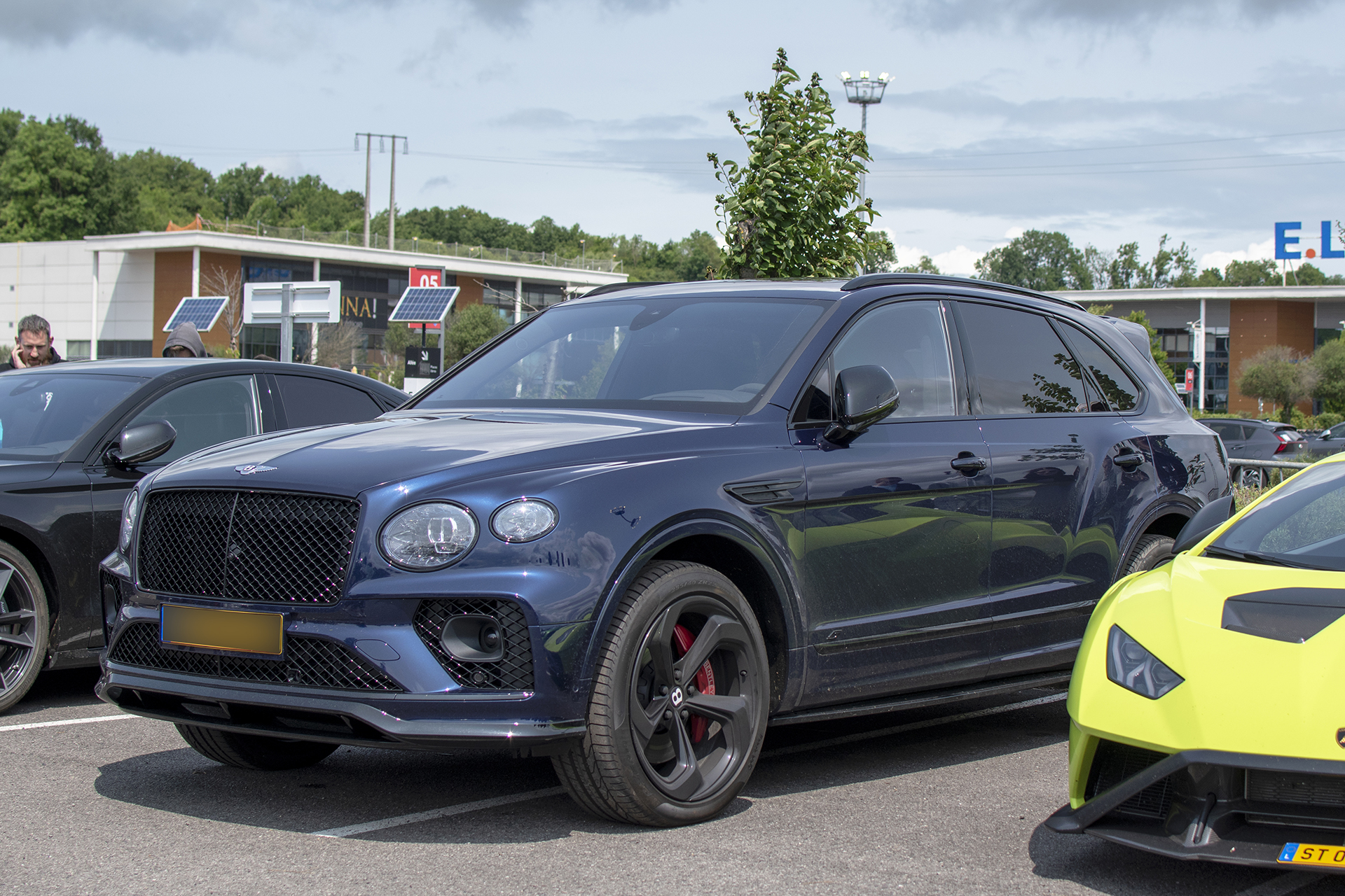  Bentley Bentayga phase 2 - Autos Mythiques 57, Thionville, 2025
