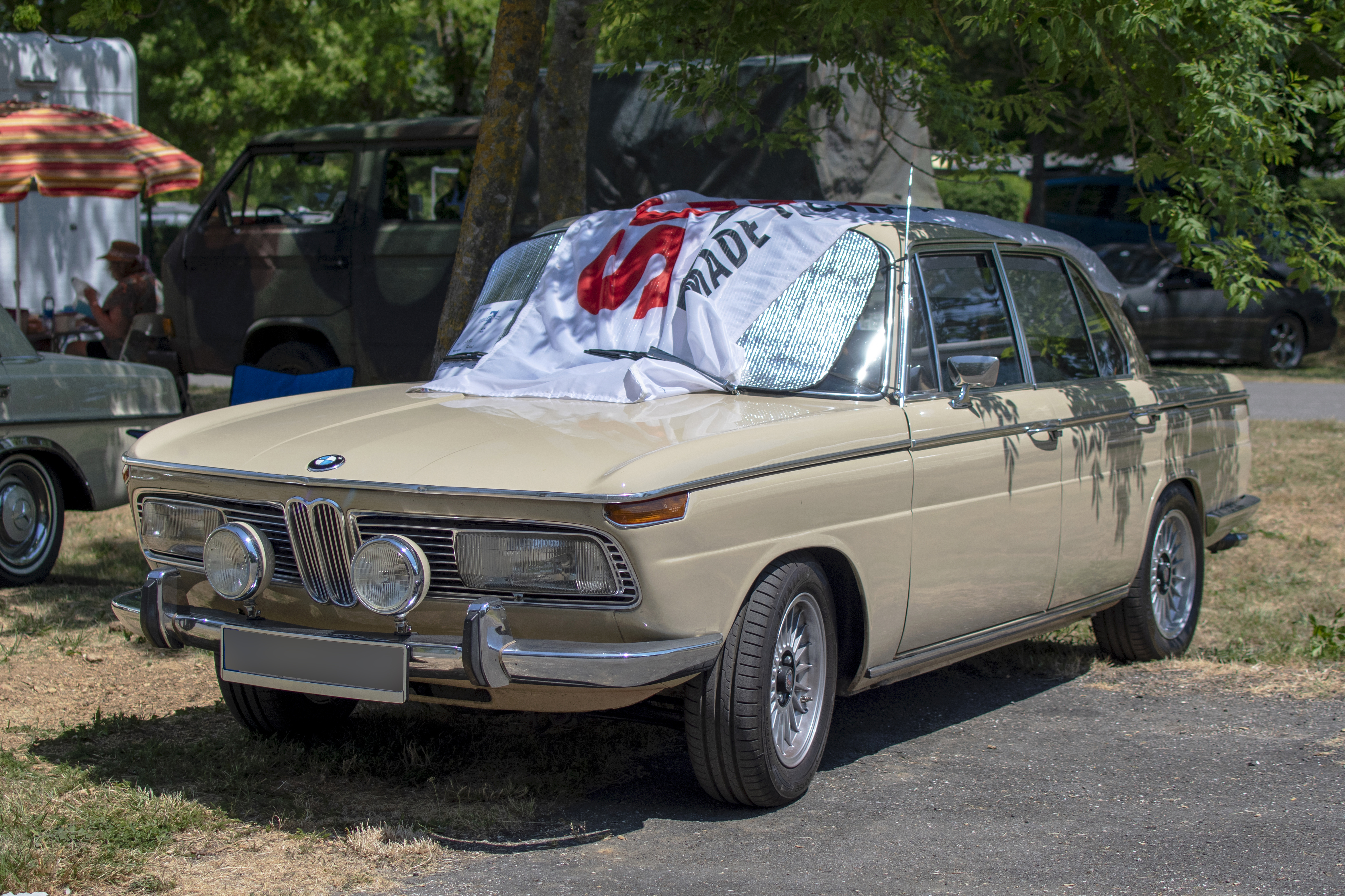 BMW 2000 - Rétro Meus'Auto ,2023, Heudicourt, Lac de la Madine