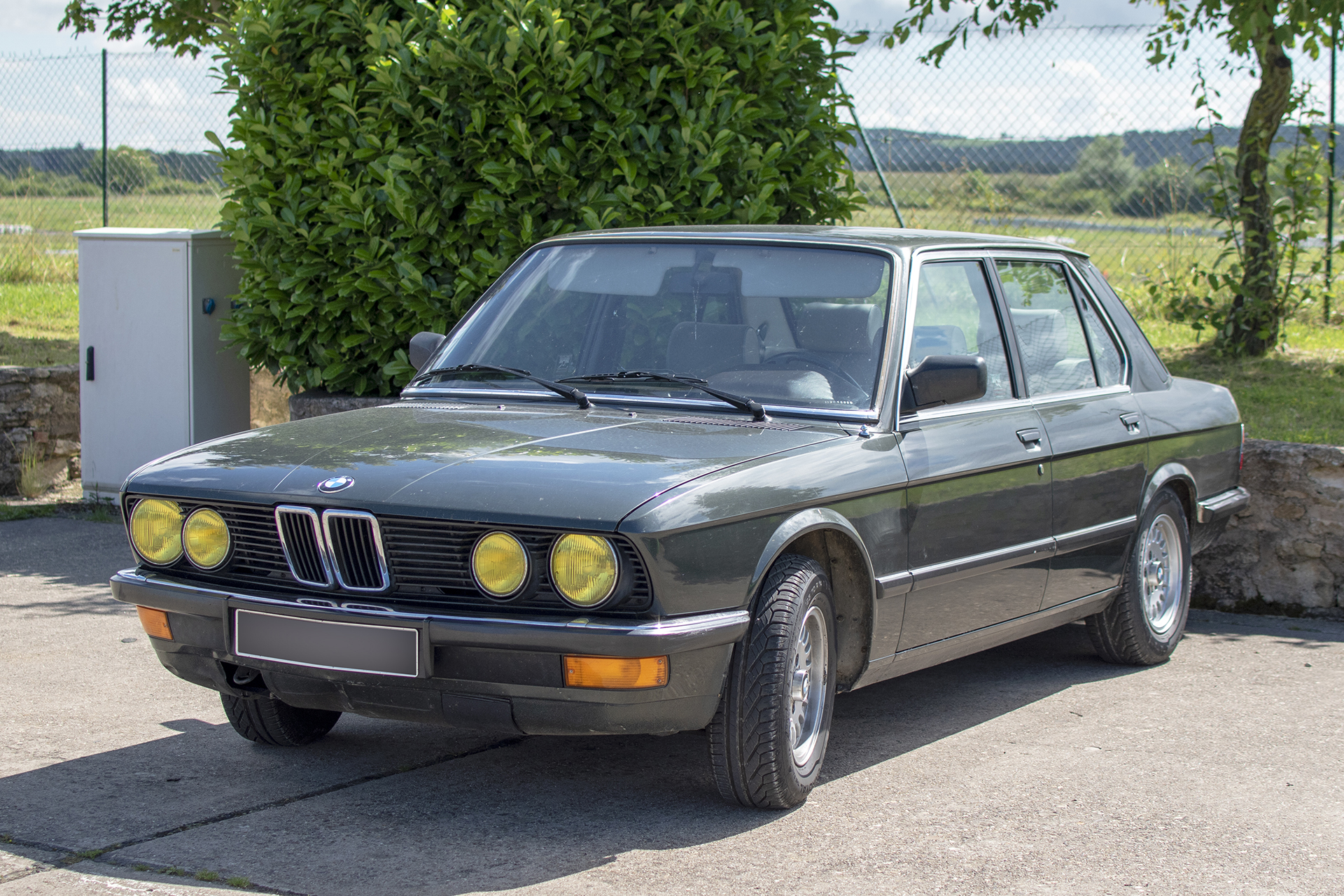 BMW série 5 II E28