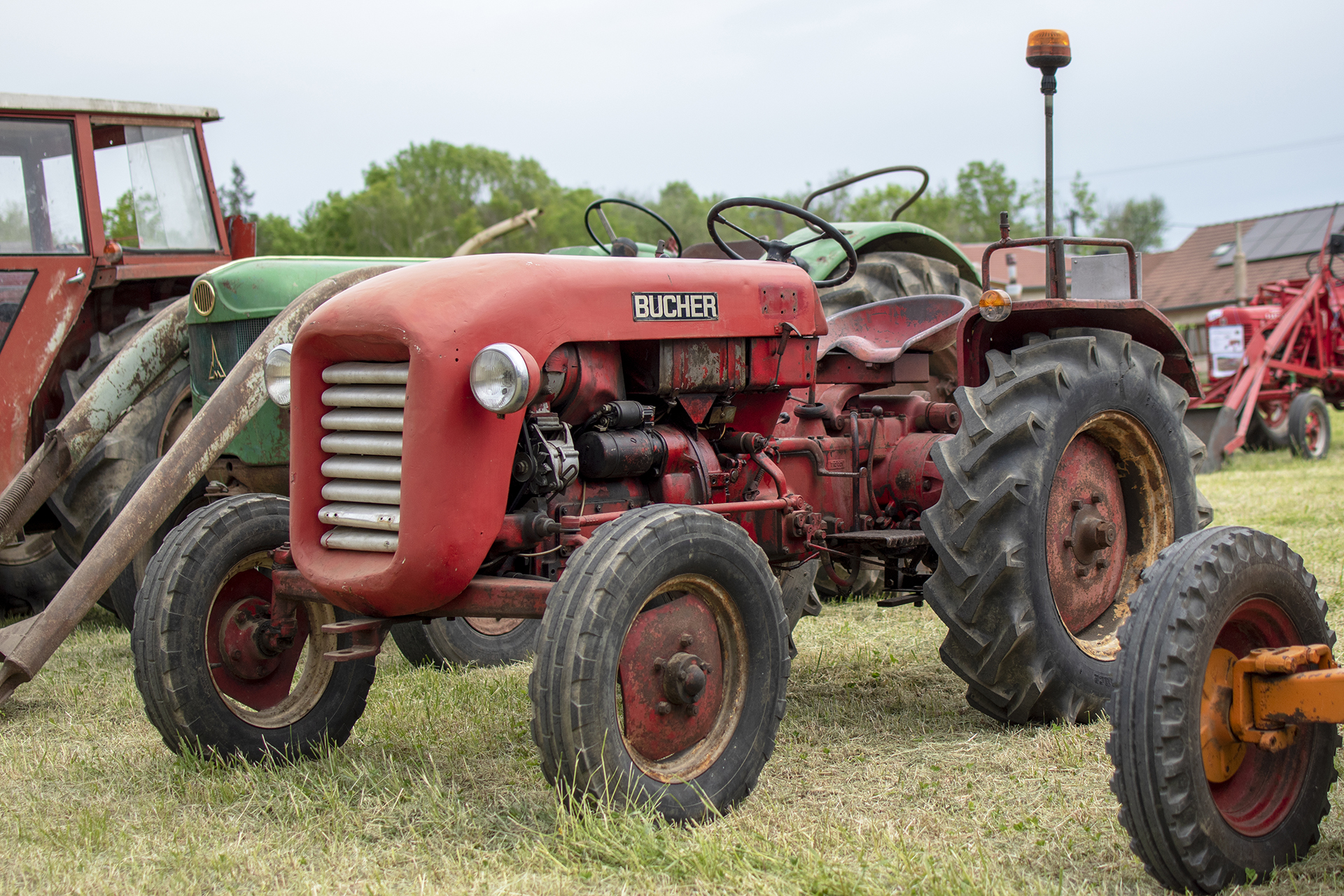 Bucher D4000 - Expostion de tracteurs et matériel agricoles ancien -  Vigneulles-les-Hattonchatel 2026