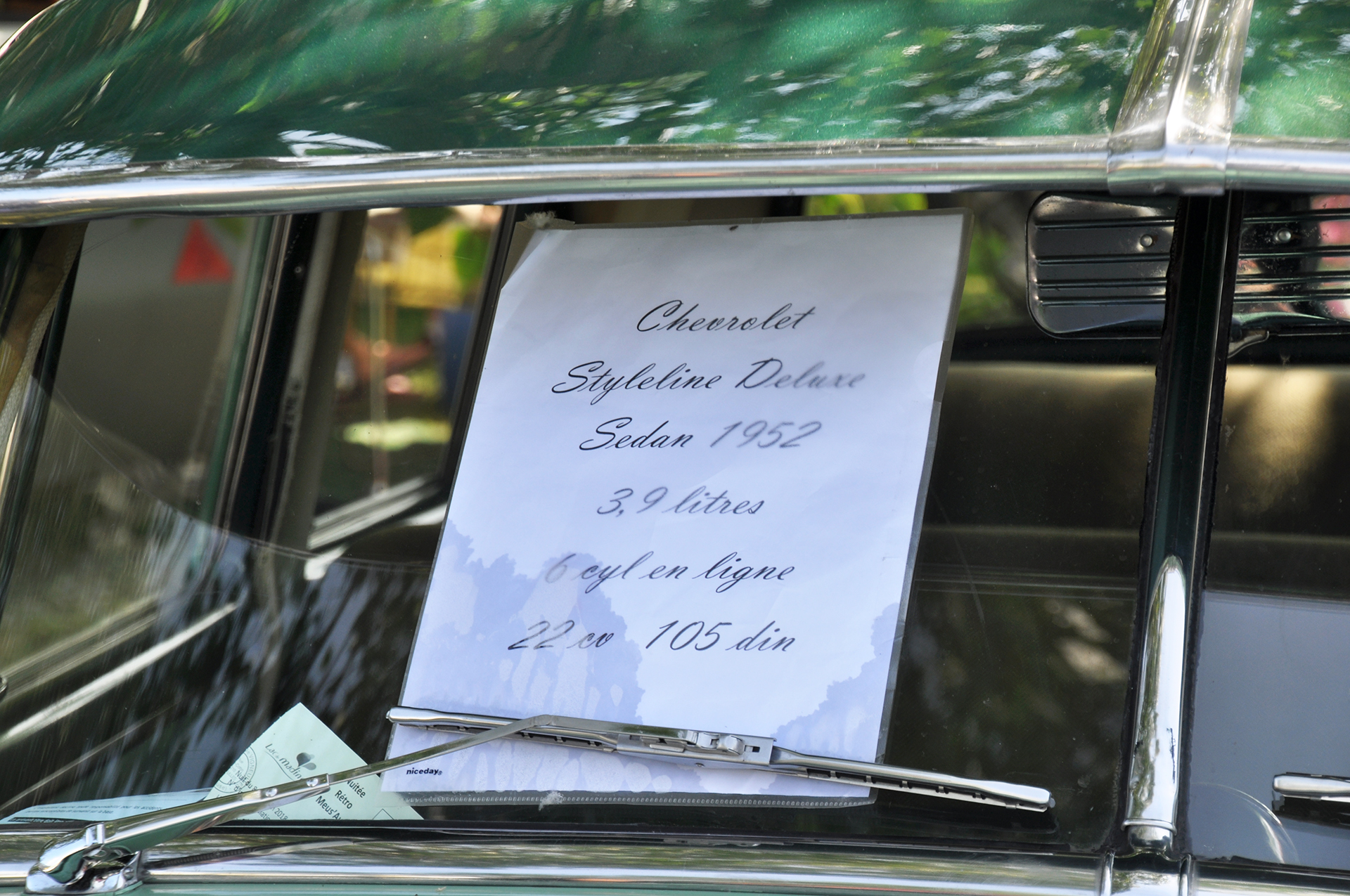 Chevrolet  Styleline  Deluxe Sedan 1952 details  - Retro Meus'Auto 2018, Lac de la Madine