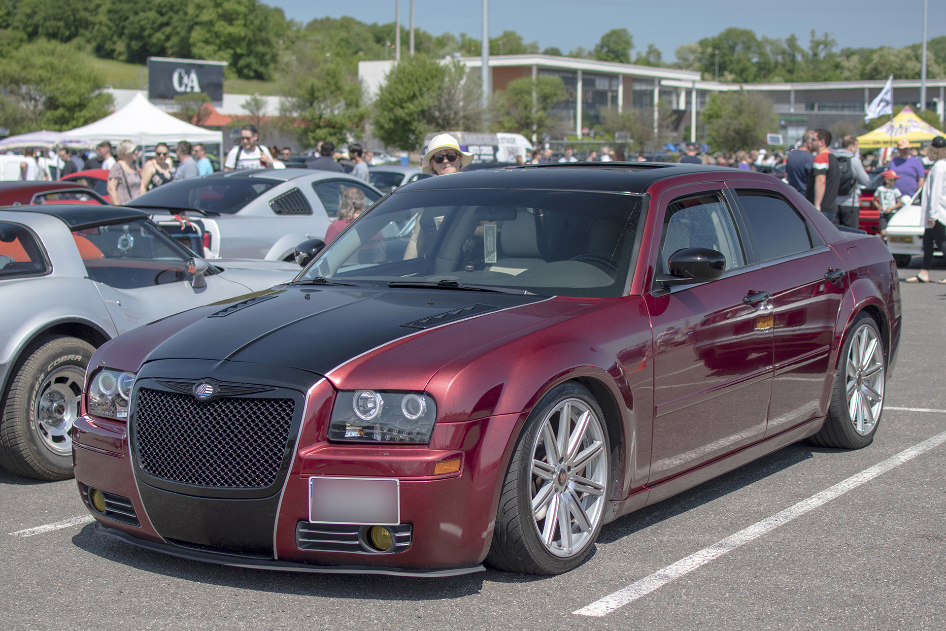 Chrysler 300 I  - Autos Mythiques 57, Thionville, 2023