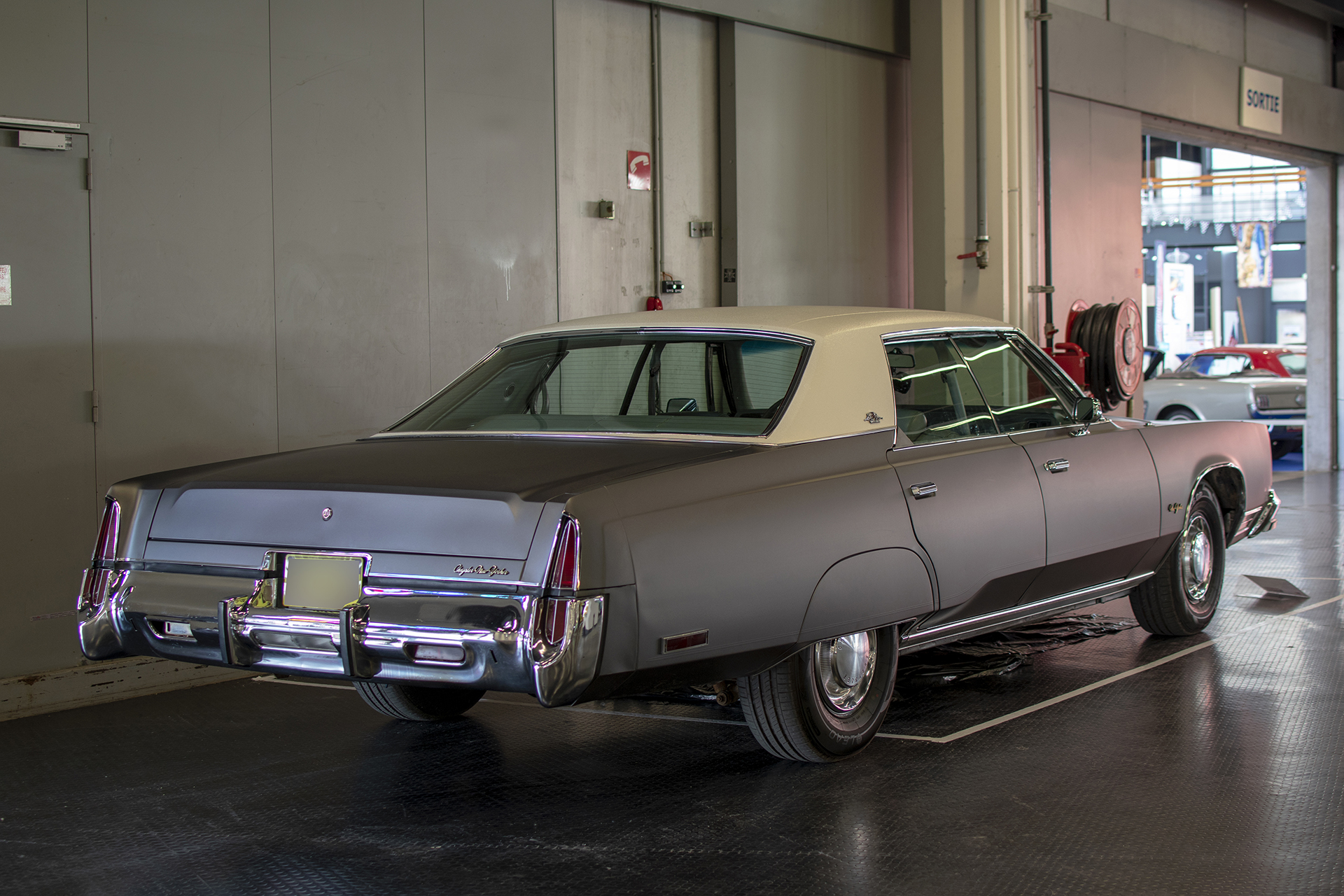 Chrysler New Yorker X 1978 arrière - Metz ,Auto Passion ,2024