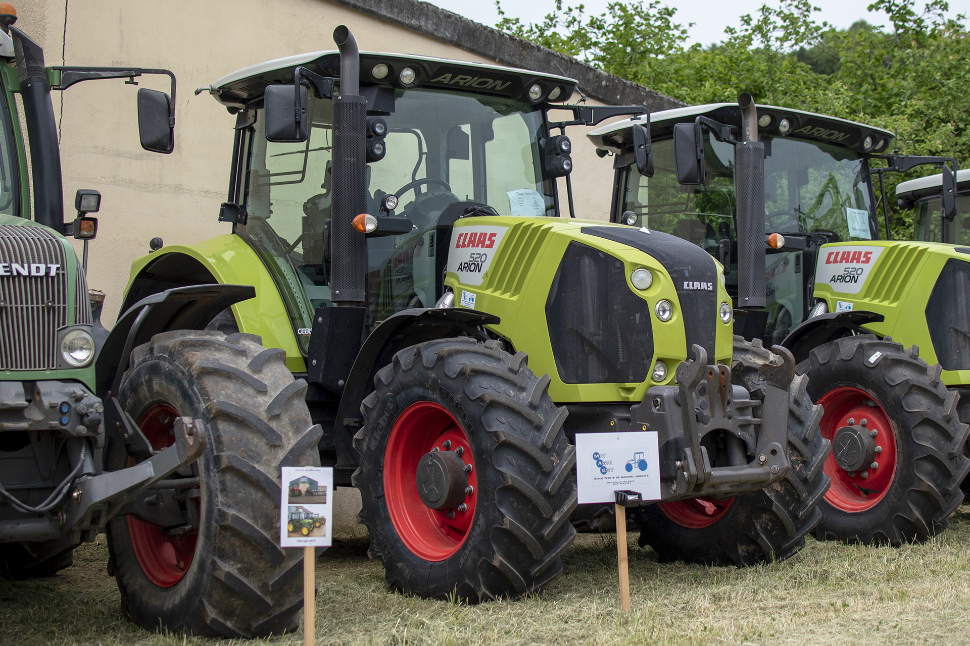 Claas ARION 520 - Expostion de tracteurs et matériel agricoles ancien -  Vigneulles-les-Hattonchatel 2026