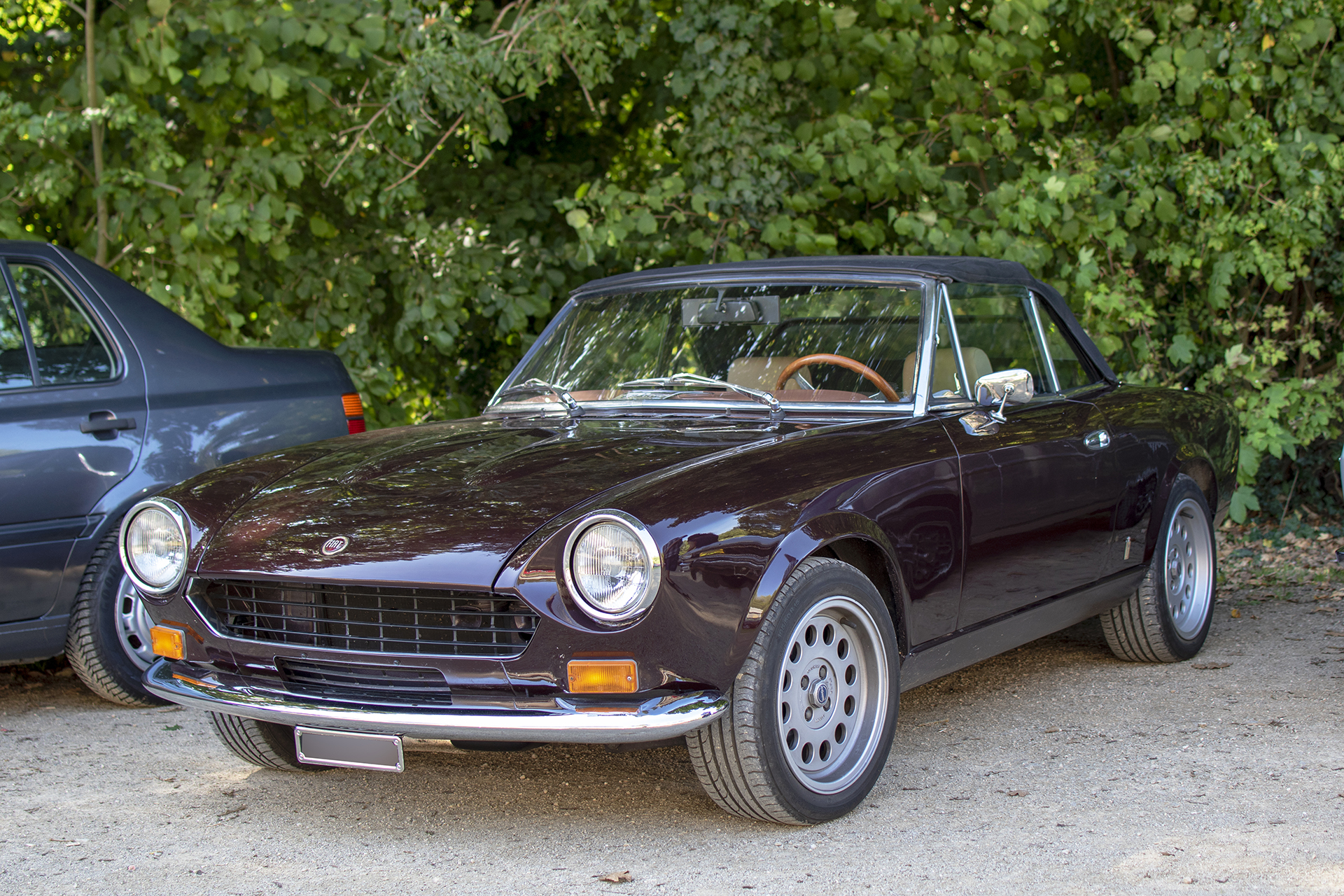 Fiat 124 Sport Spider AC/AS - Hystory Vehicles by Kiwanis, 2025, Lasauvage Fiat 124 Sport Spider AC/AS - Hystory Vehicles by Kiwanis, 2025, Lasauvage