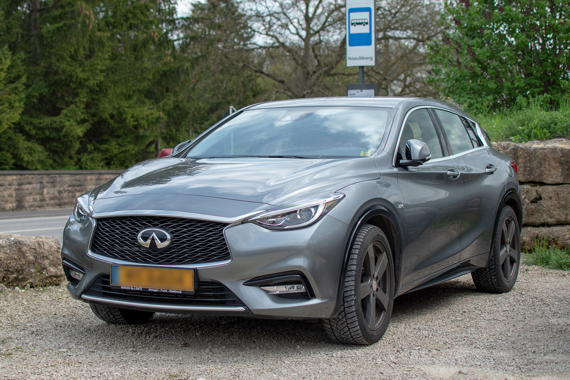 Infiniti Q30