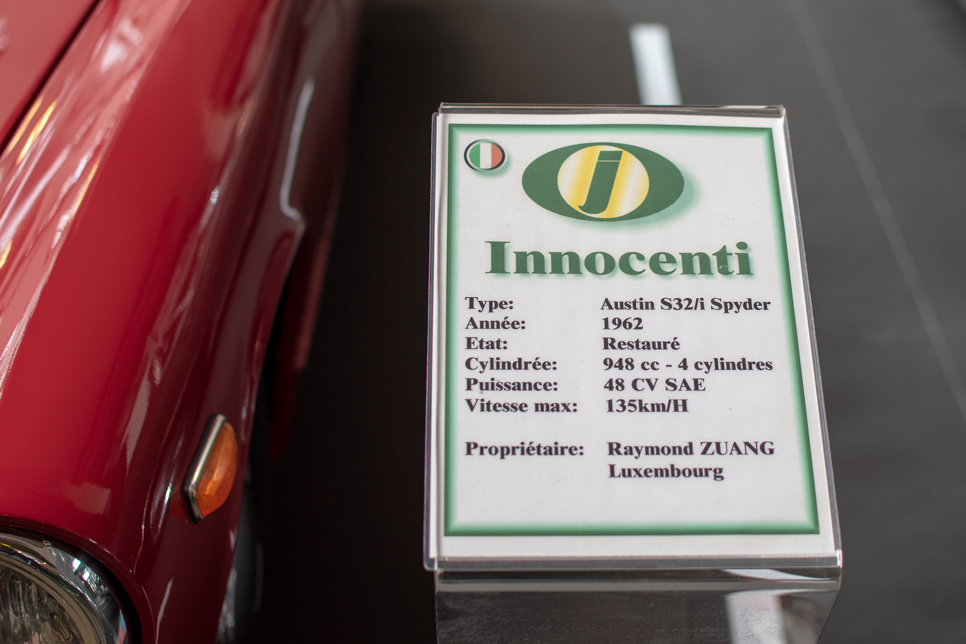 Innocenti 950 S S32/i Spider 1962 infos  - Conservatoire National de Véhicules Historiques, Diekirch, exposition Départ en Vacances, 2022-2023