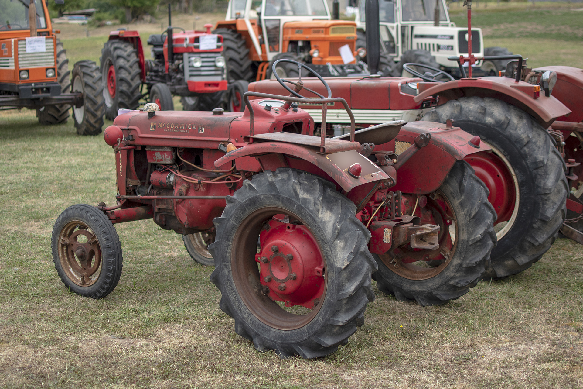 International Harvester Farmall F-137 D 1963 -  Monneren Motor ShowShow 2023