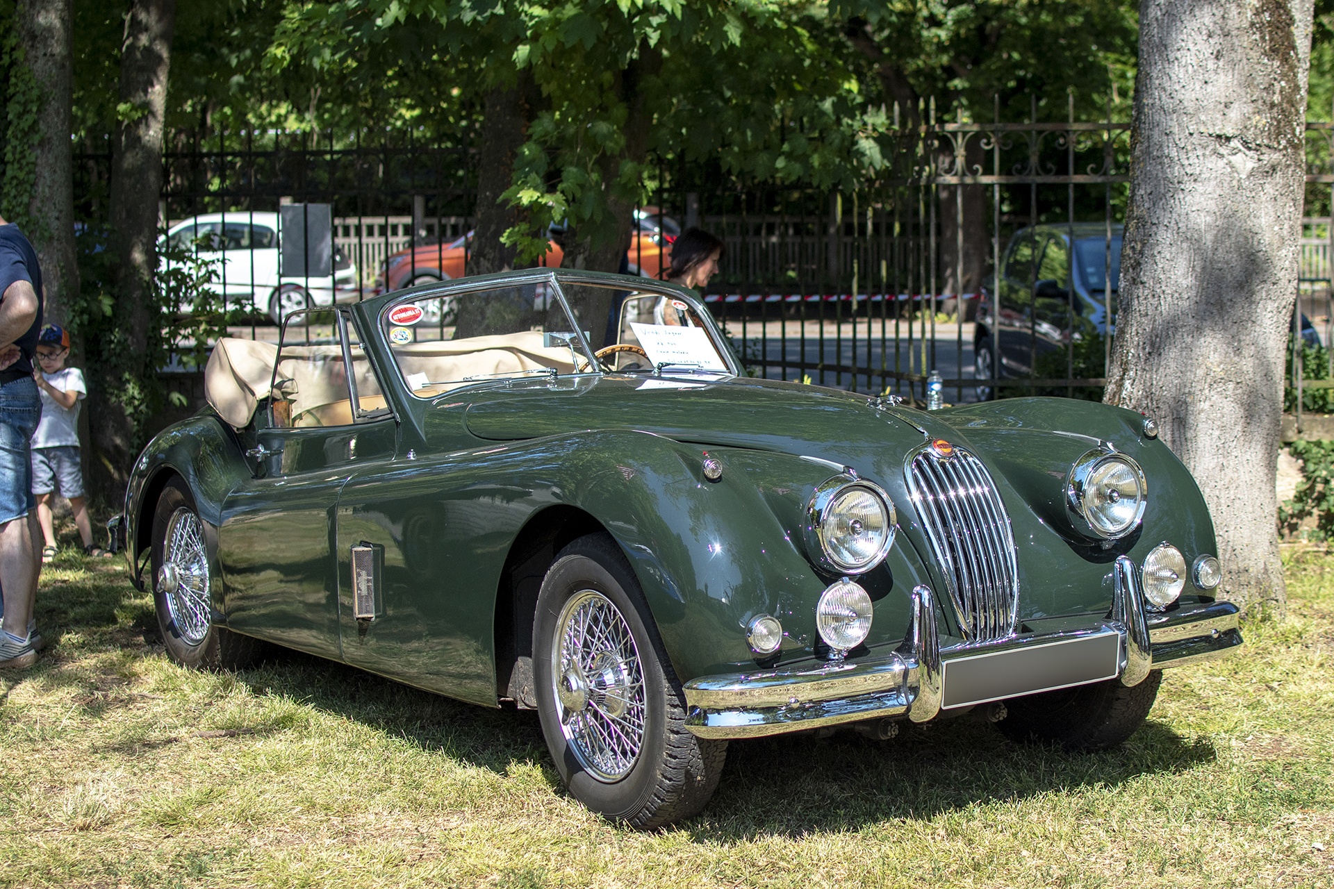 Jaguar XK140 roadster - Automania ,2023,Sierck-Les-Bains, Parc Valette, Fête de la St Jean