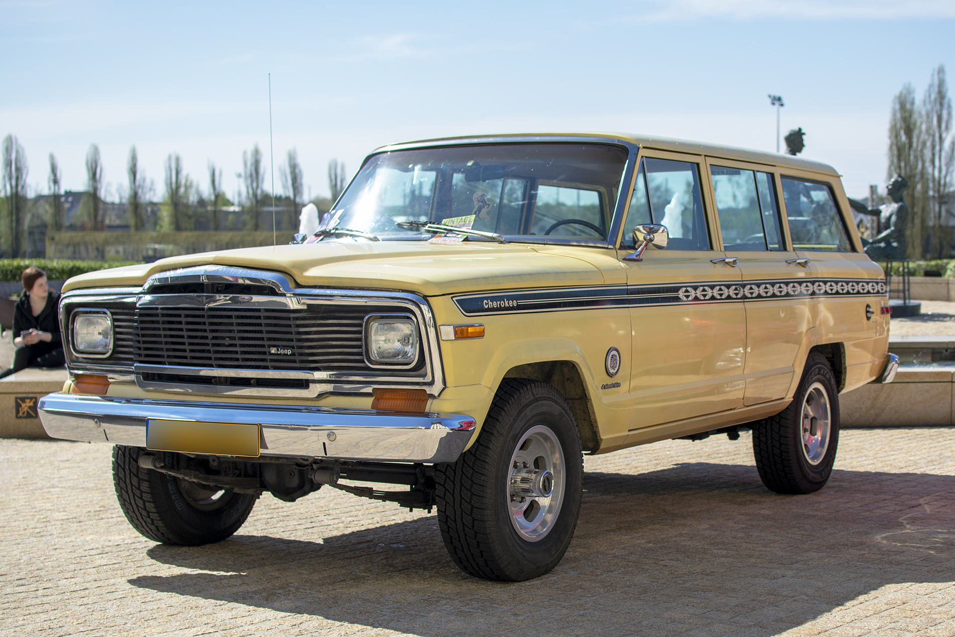 Jeep Cherokee SJ - LOF Oldtimer Breakfast Mamer 2019