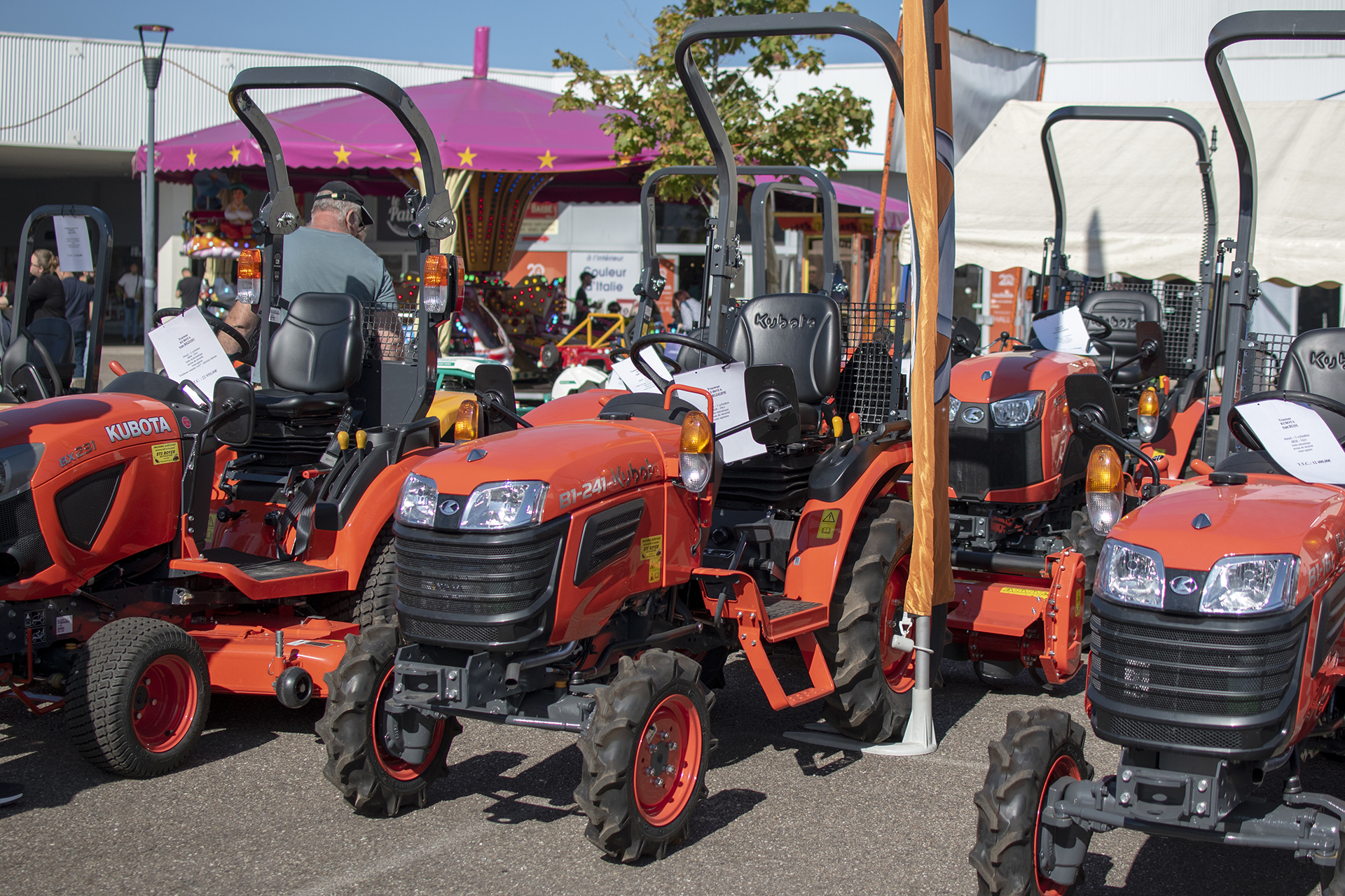 Kubota B1-241 