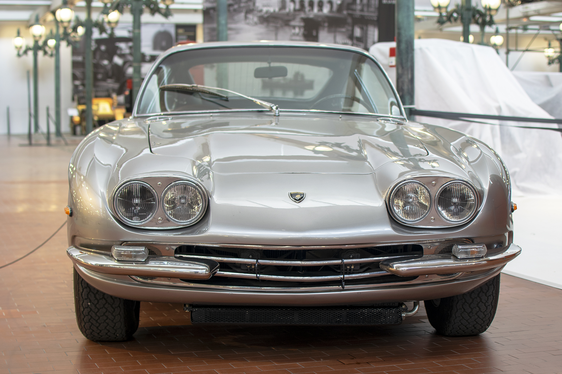 Lamborghini 400 GT 2+2 avant - Cité de l'automobile, Collection Schlumpf, Mulhouse, 2020 Lamborghini 400 GT 2+2 avant - Cité de l'automobile, Collection Schlumpf, Mulhouse, 2020
