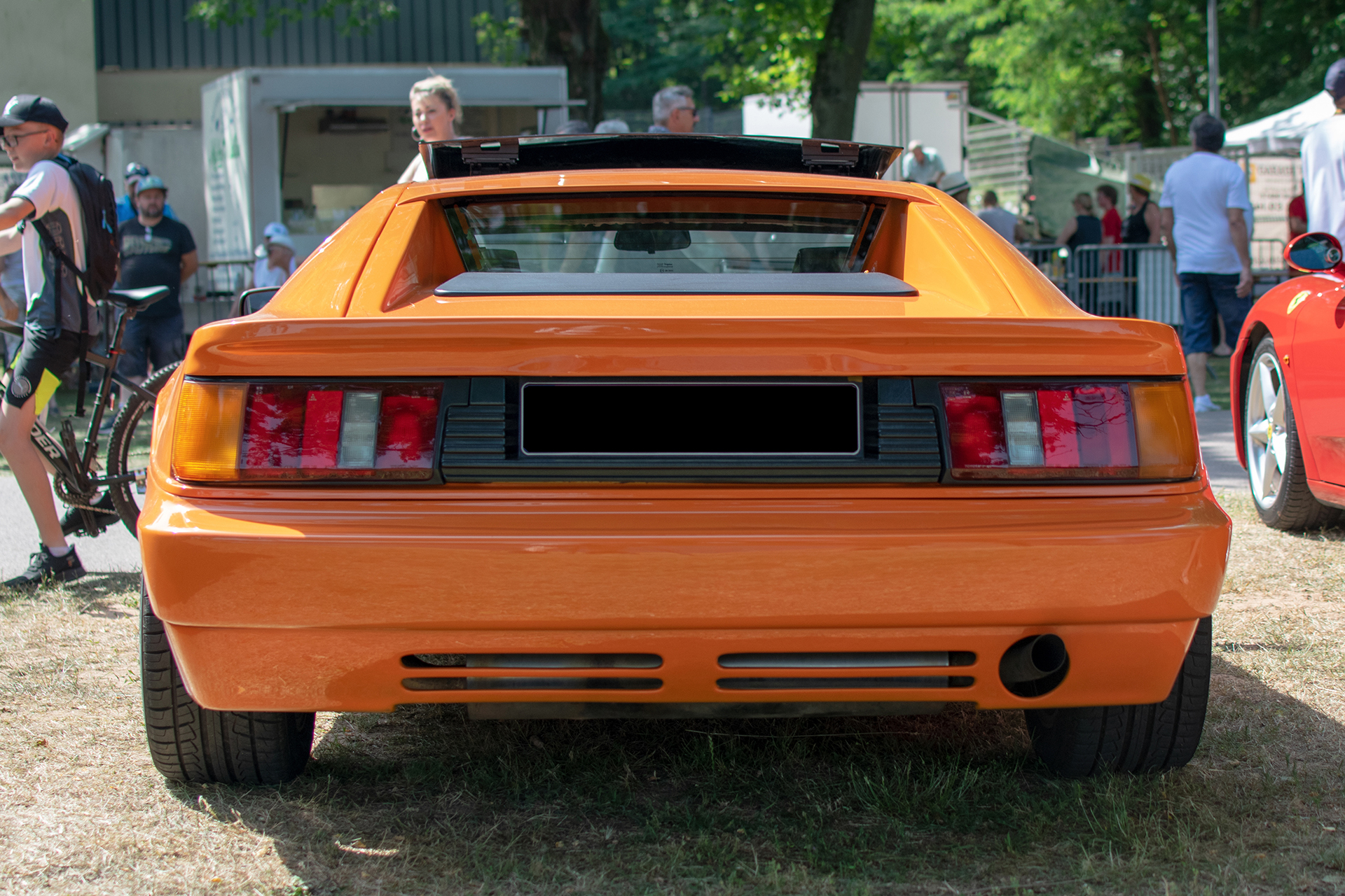 Lotus Esprit arrière - Automania 2022 , Lac de Creutzwald