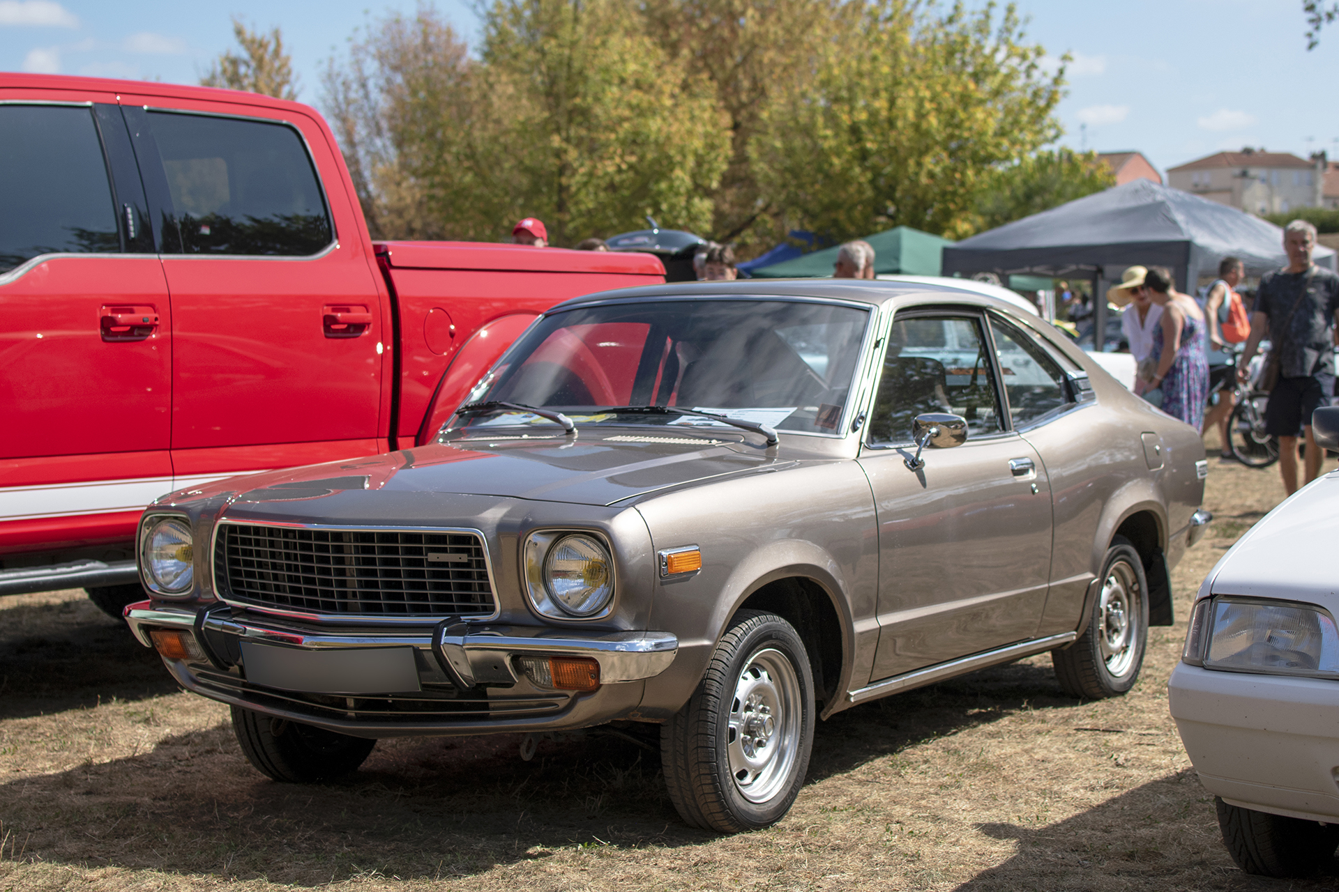 Mazda Grand Familia 818  coupé de luxe 1978 - Rêve américain, Ballastière Meeting, Hagondange, 2025