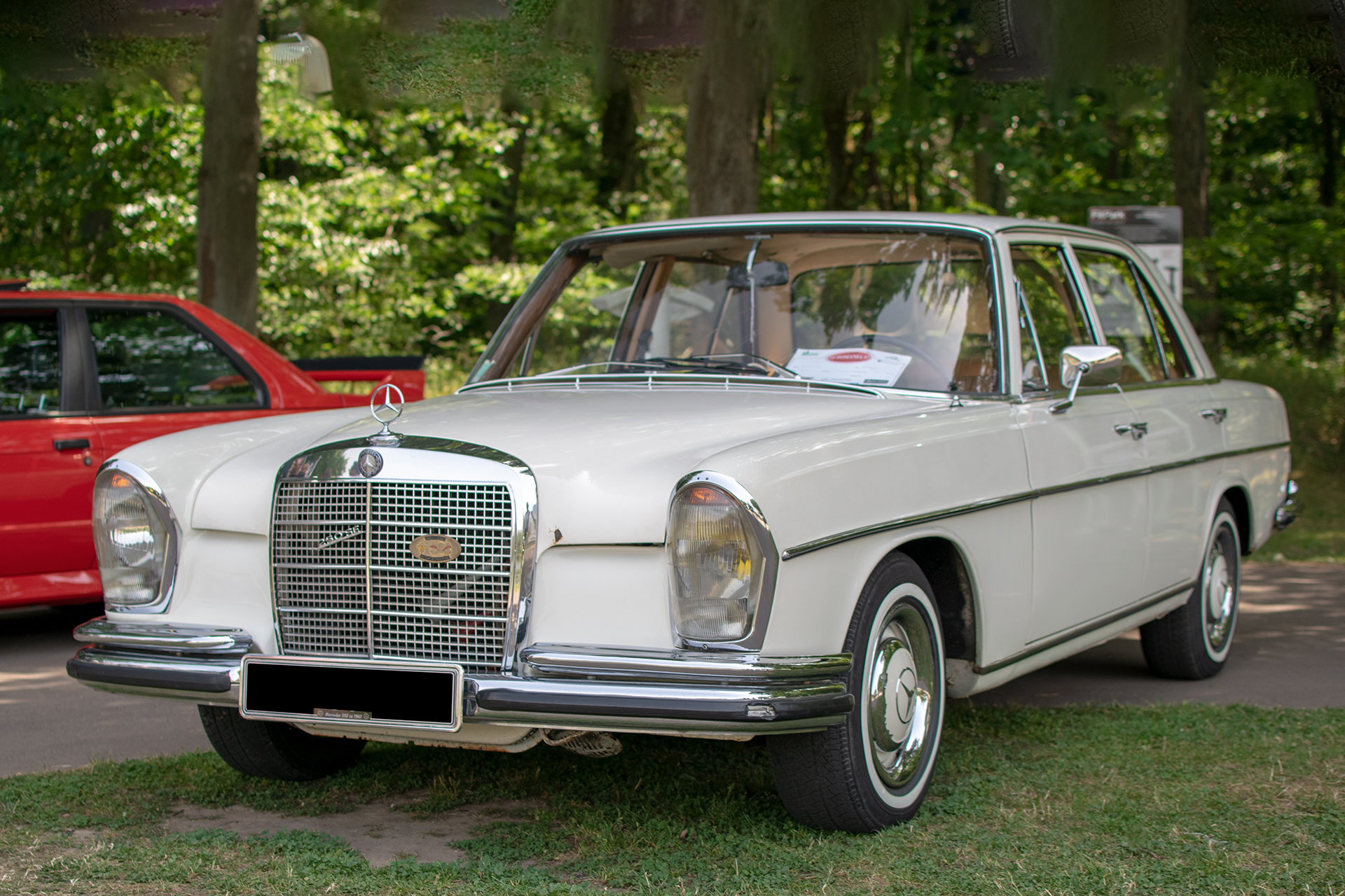 Mercedes-Benz W111 250SE 1967 - Automania 2022 , Lac de Creutzwald Mercedes-Benz W111 250SE 1967 - Automania 2022 , Lac de Creutzwald