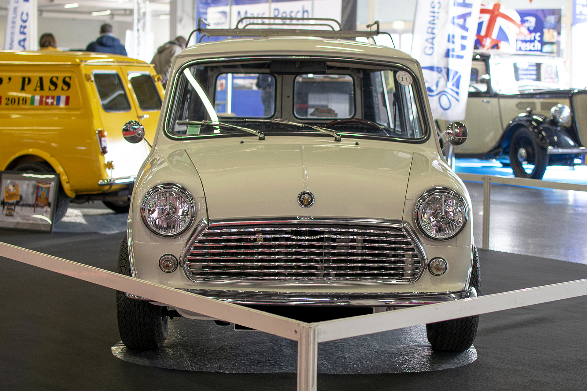 Mini I Countryman front - Salon ,Auto-Moto Classic, Metz, 2019