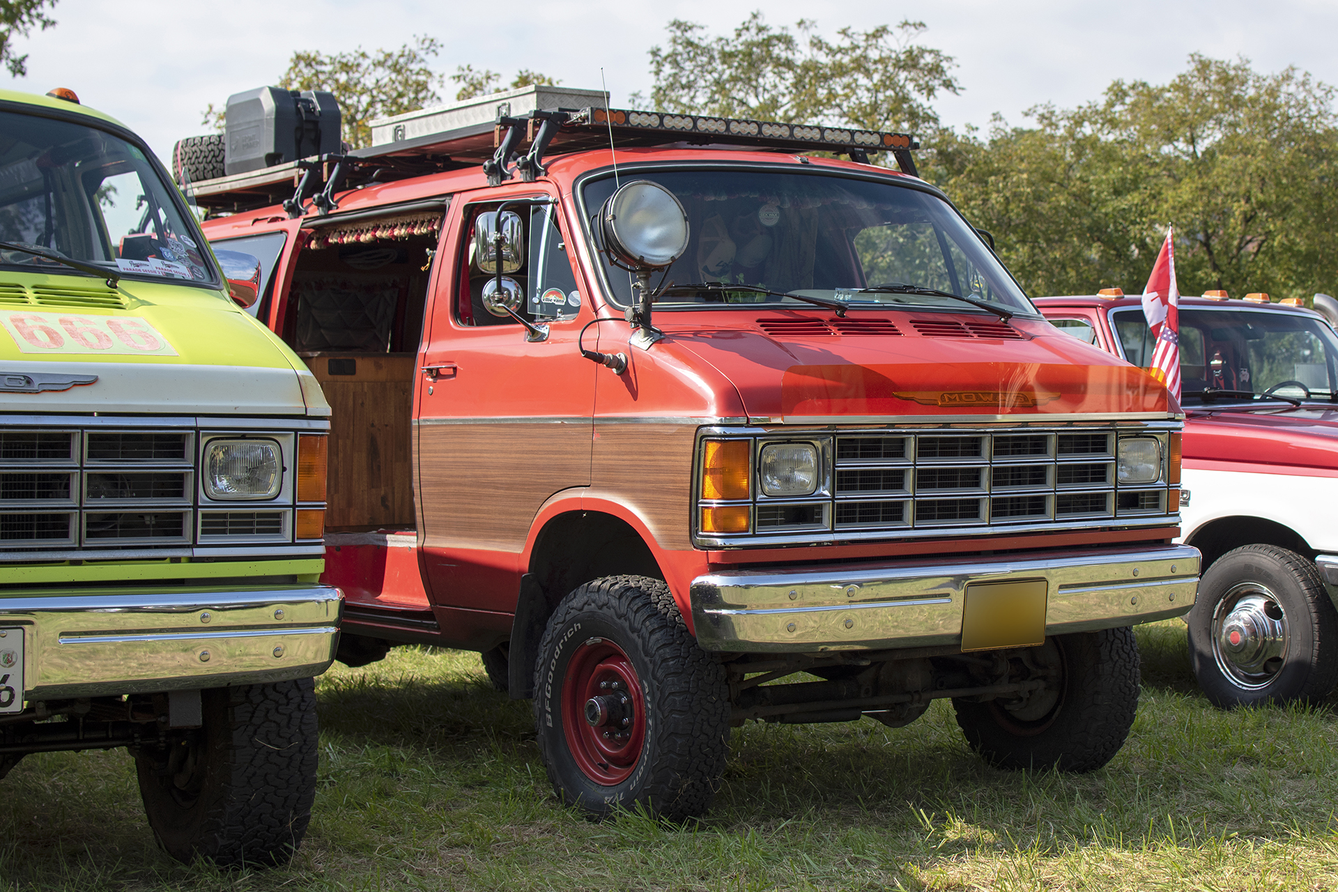 Mowag B300 A8 - rassemblement American Roadrunners - Us Car Festival - 2024 - Stadtbredimus