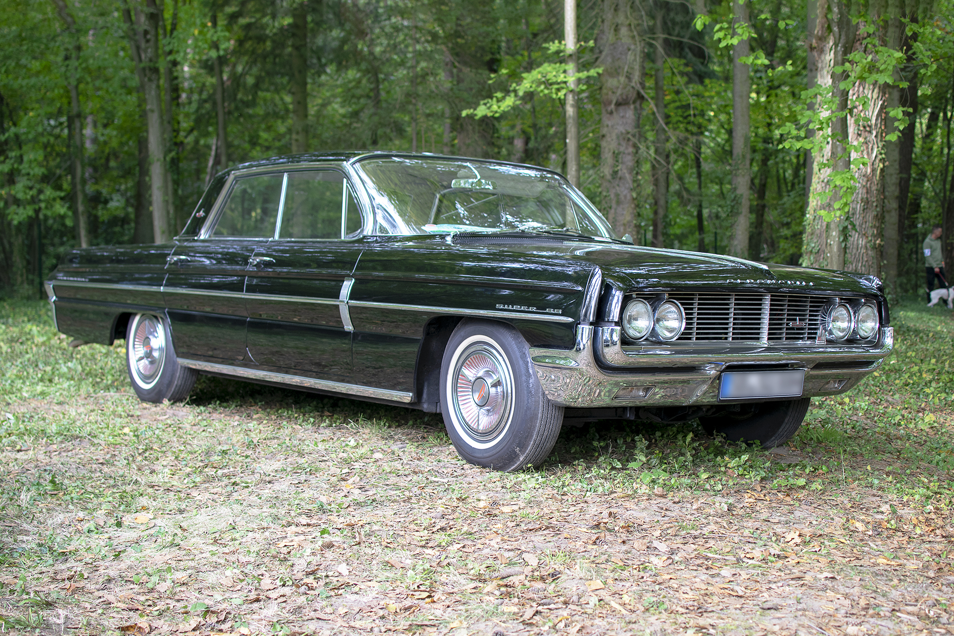 Oldsmobile 88 V - Automania 2021, Creutzwald, Villa de la Clairière