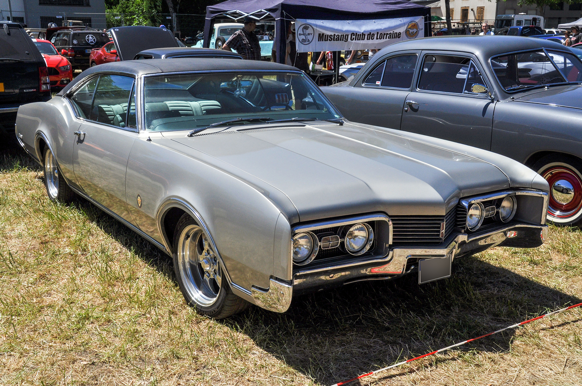 Oldsmobile 88 VI - American Roadrunners 2018, Stadtbredimus