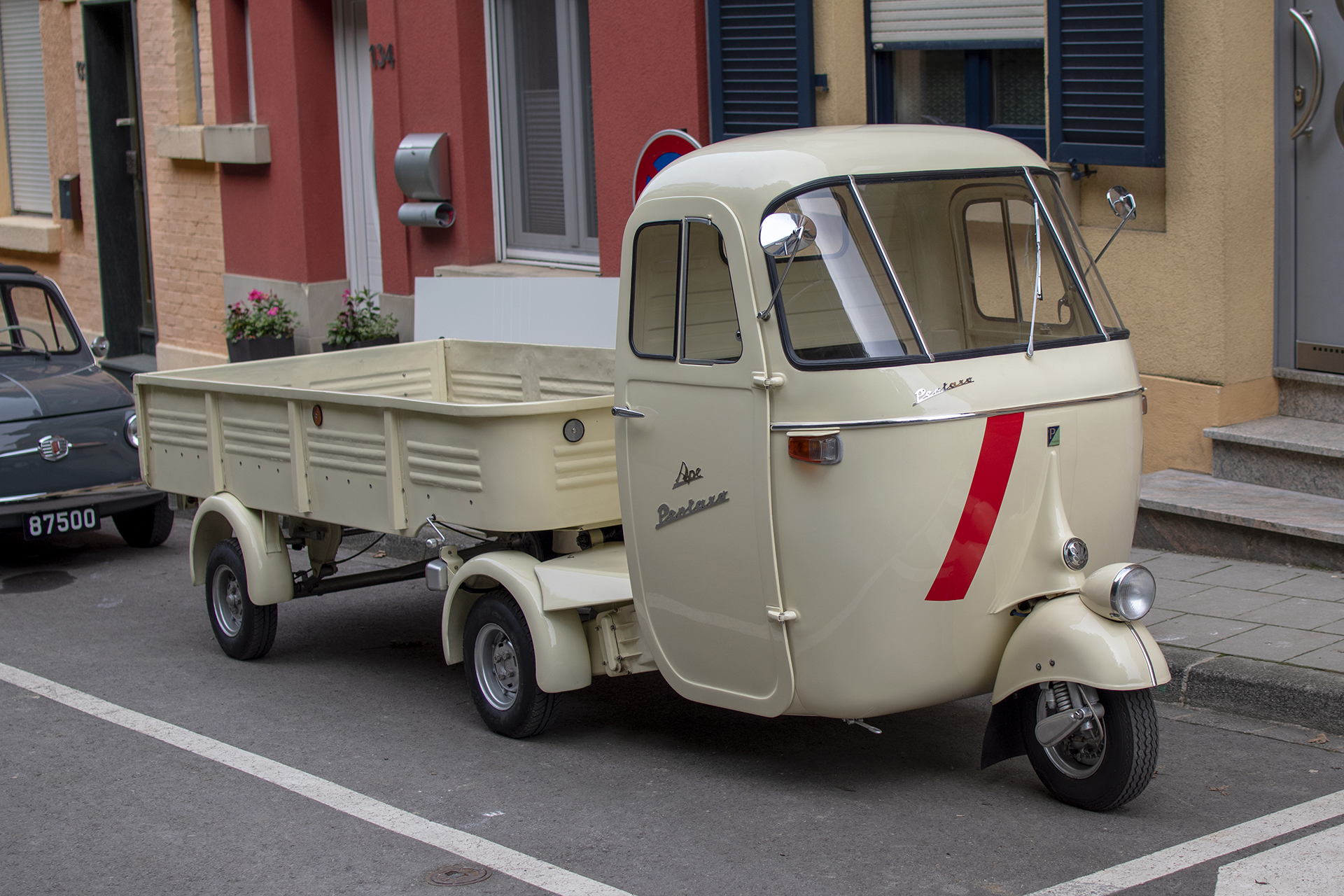 Piaggio Ape Pentaro - Vintage & Hystory Vehicles by Kiwanis, Lasauvage ,septembre ,2023