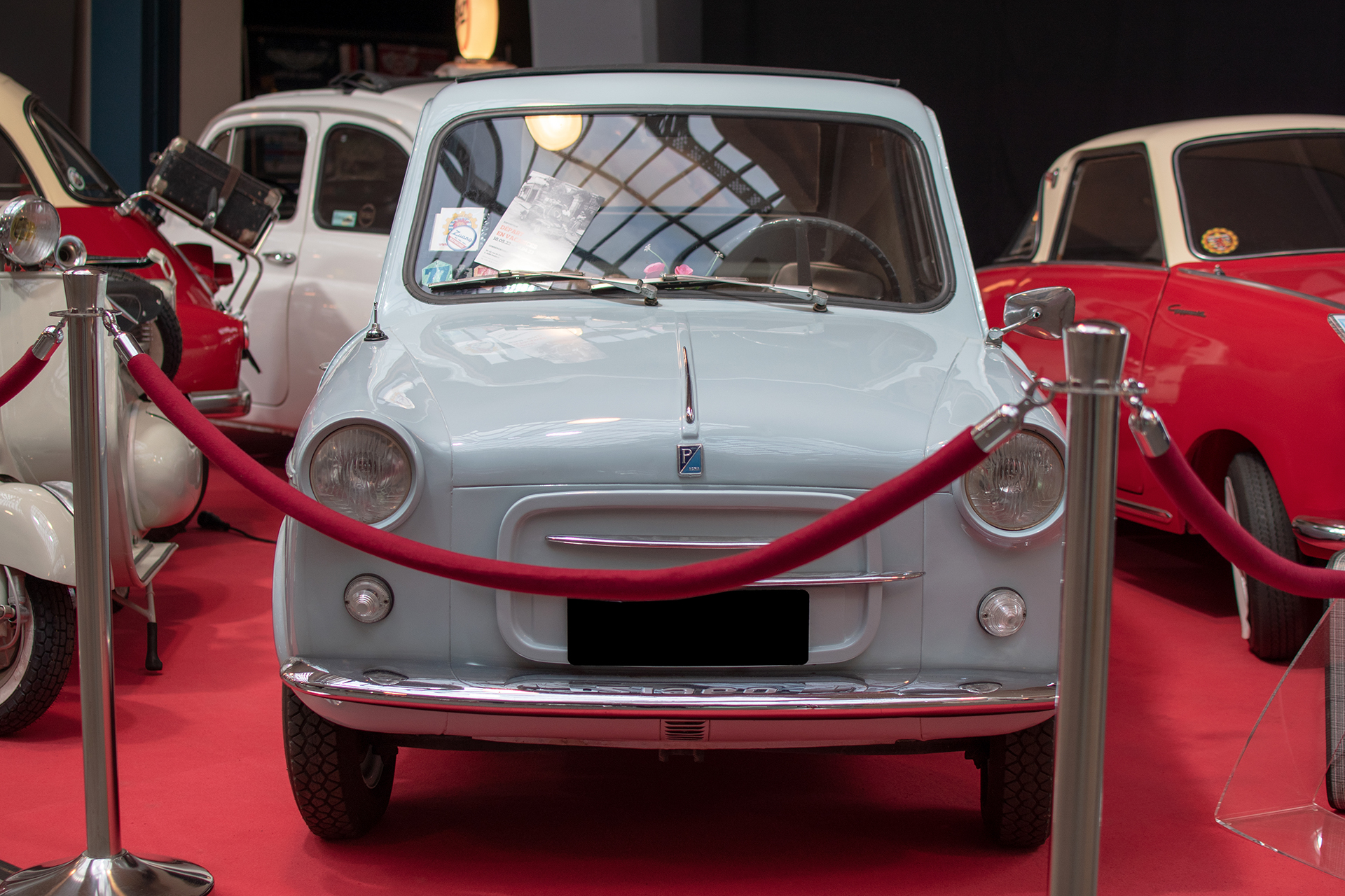 Piaggio Vespa 400 1960 - Conservatoire National de Véhicules Historiques, Diekirch, exposition Départ en Vacances, 2022-2023