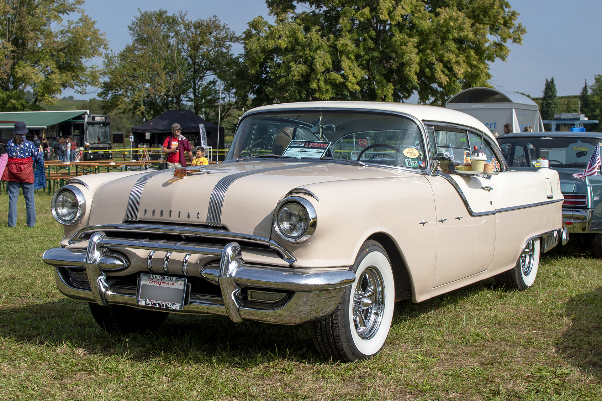 Pontiac Star Chief II 1955 - rassemblement ,American Roadrunners - Us Car Festival, 2024, Stadtbredimus