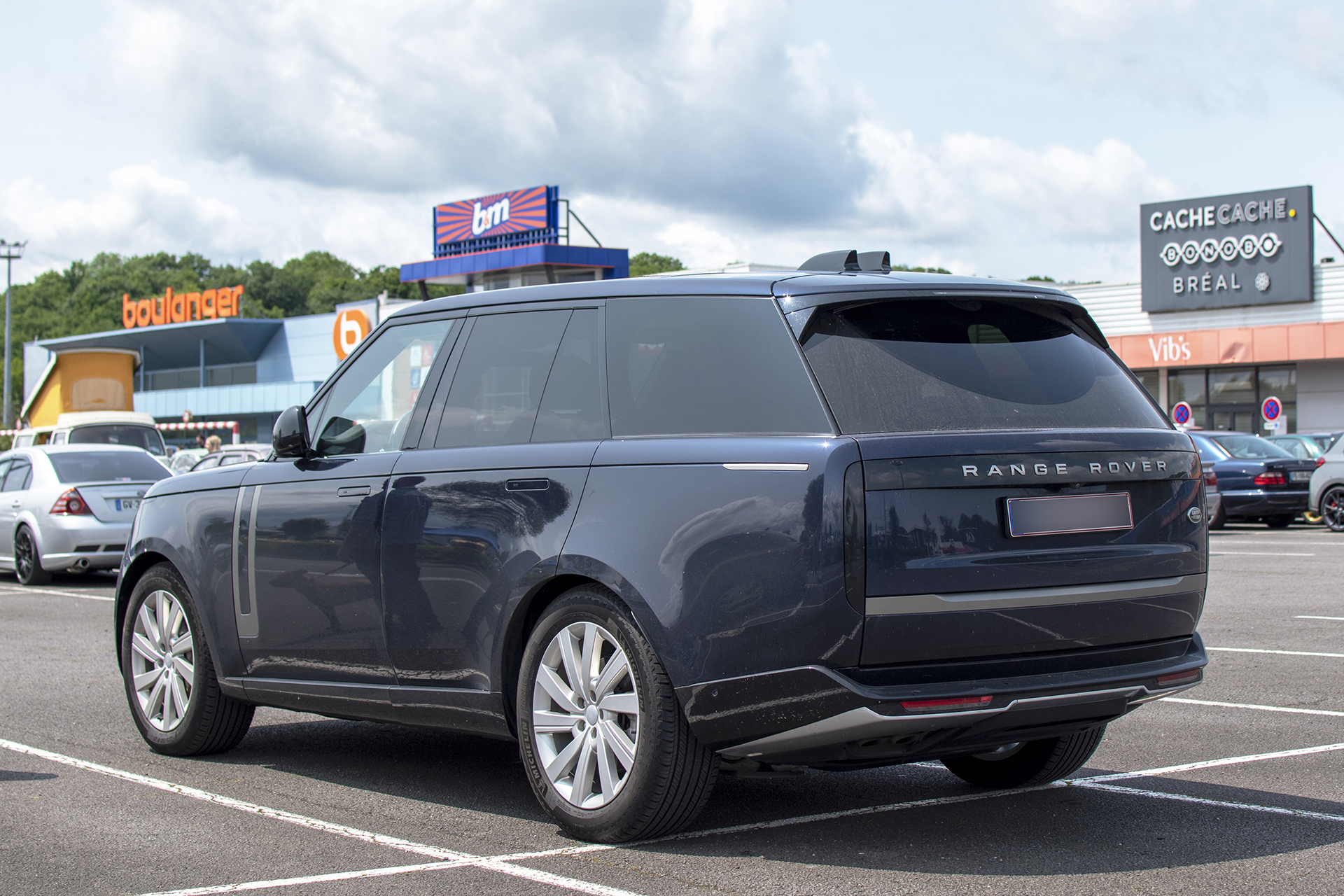 Range Rover Sport III arrière - Autos Mythiques 57, Thionville, 2025