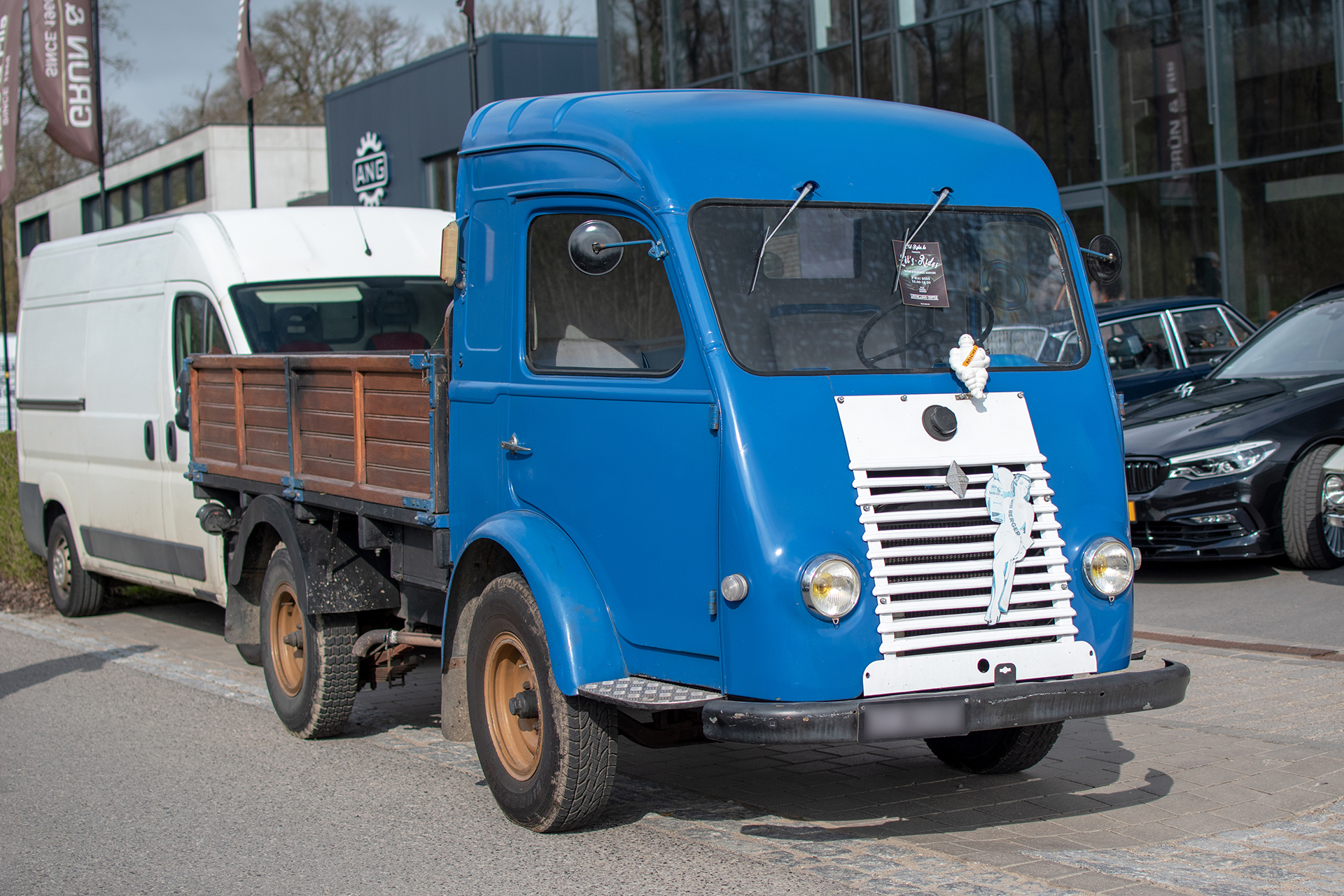 Renault 1000 kg camionnette à ridelles - LOF ,Oldtimers Breakfast ,Contern ,2023