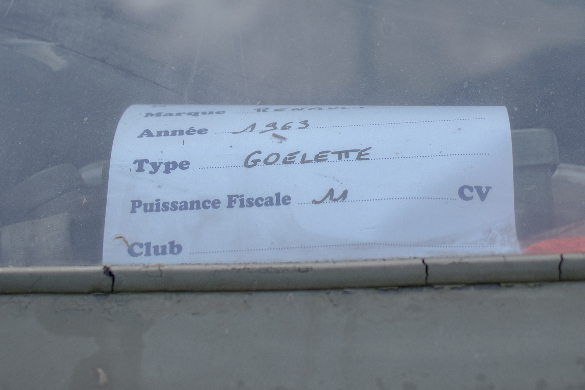 Renault 2087 Goélette 4x4 Ambulance militaire 1963 infos - Rétro Meus'Auto ,2023, Heudicourt, Lac de la Madine