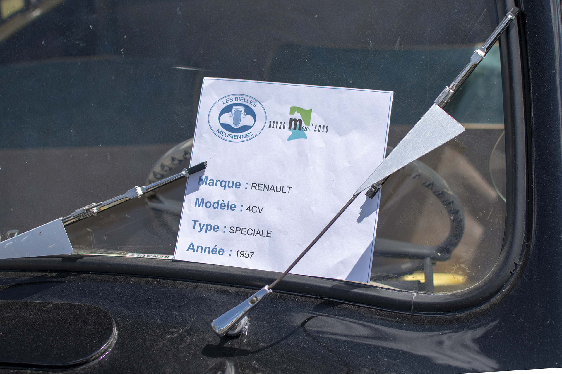 Renault 4cv Spéciale 1957 infos - Rétro Meus'Auto ,2023, Heudicourt, Lac de la Madine