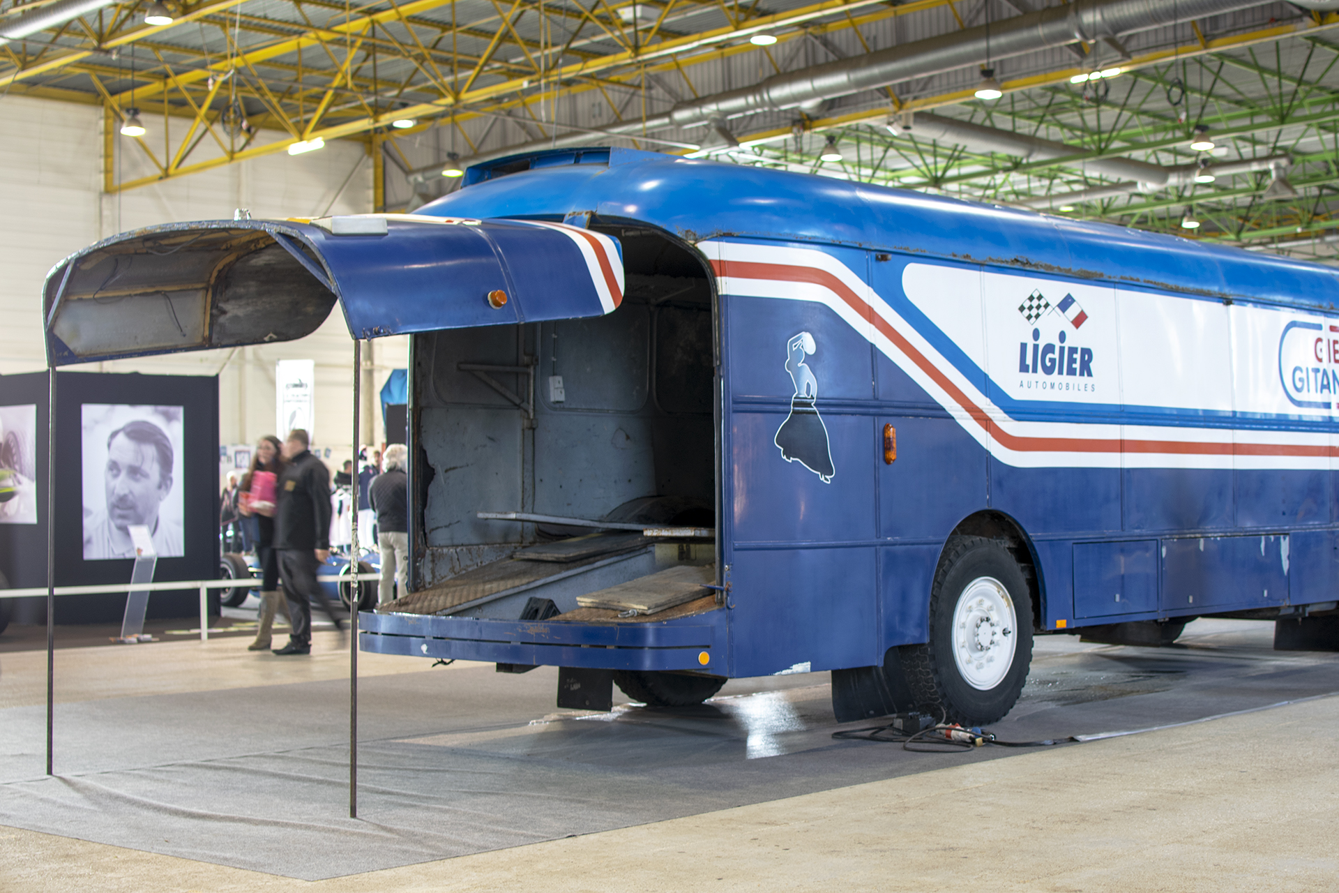 Saviem S 45 Bus Ligier "Brutus" back - Salon ,Auto-Moto Classic, Metz, 2019