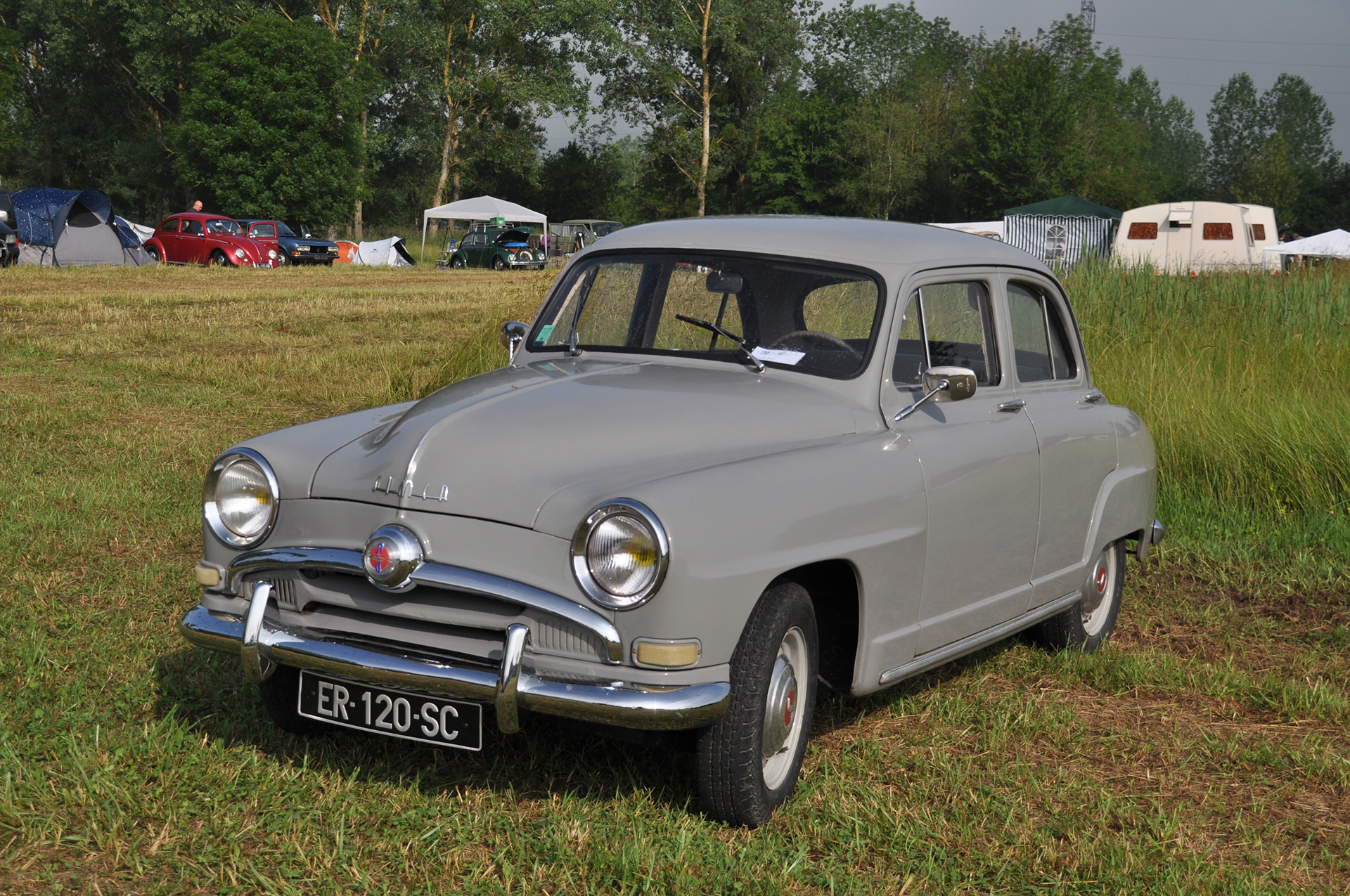 Simca 9 Aronde - Rétro Meus'Auto 2018, Lac de la Madine