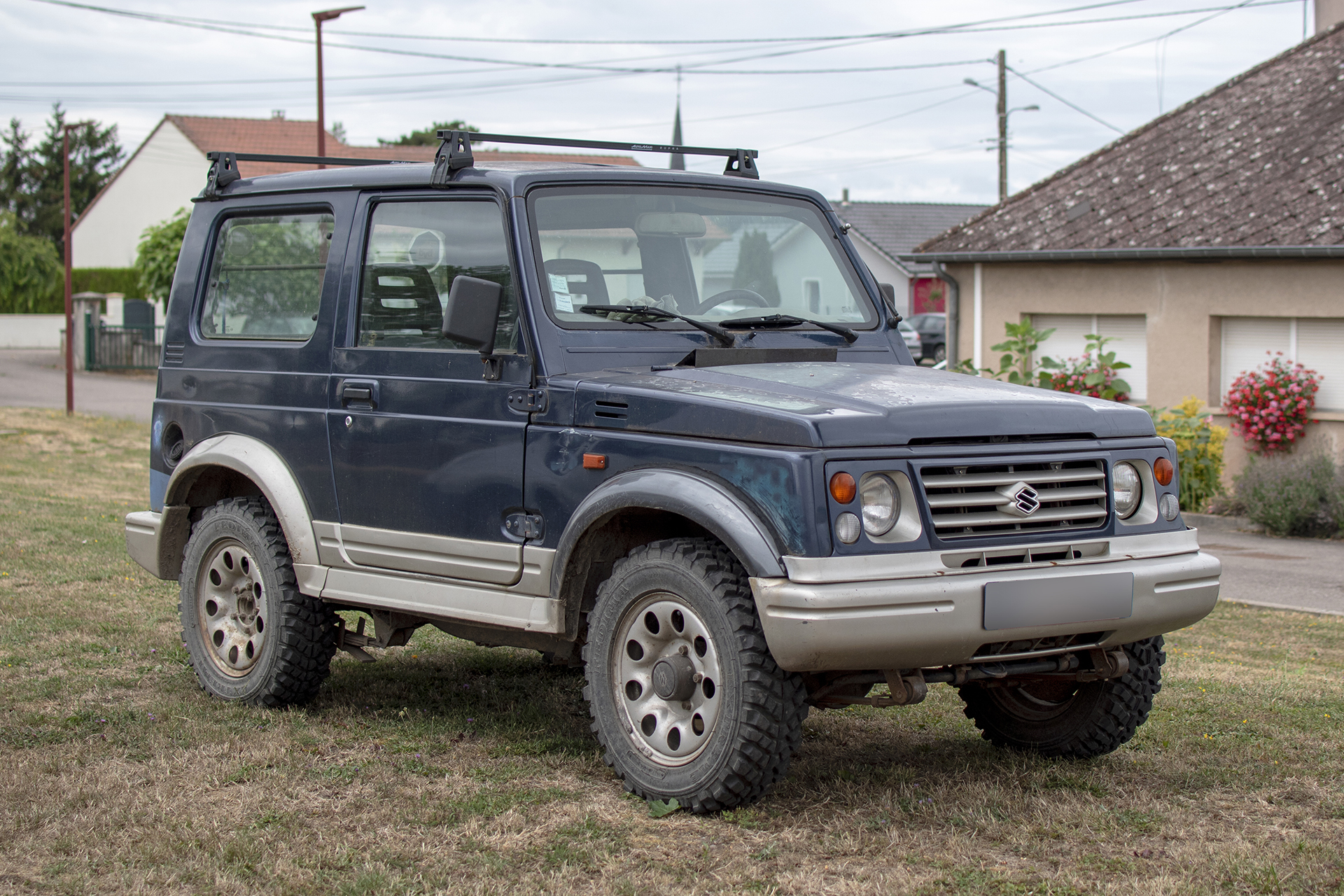 Suzuki Samurai