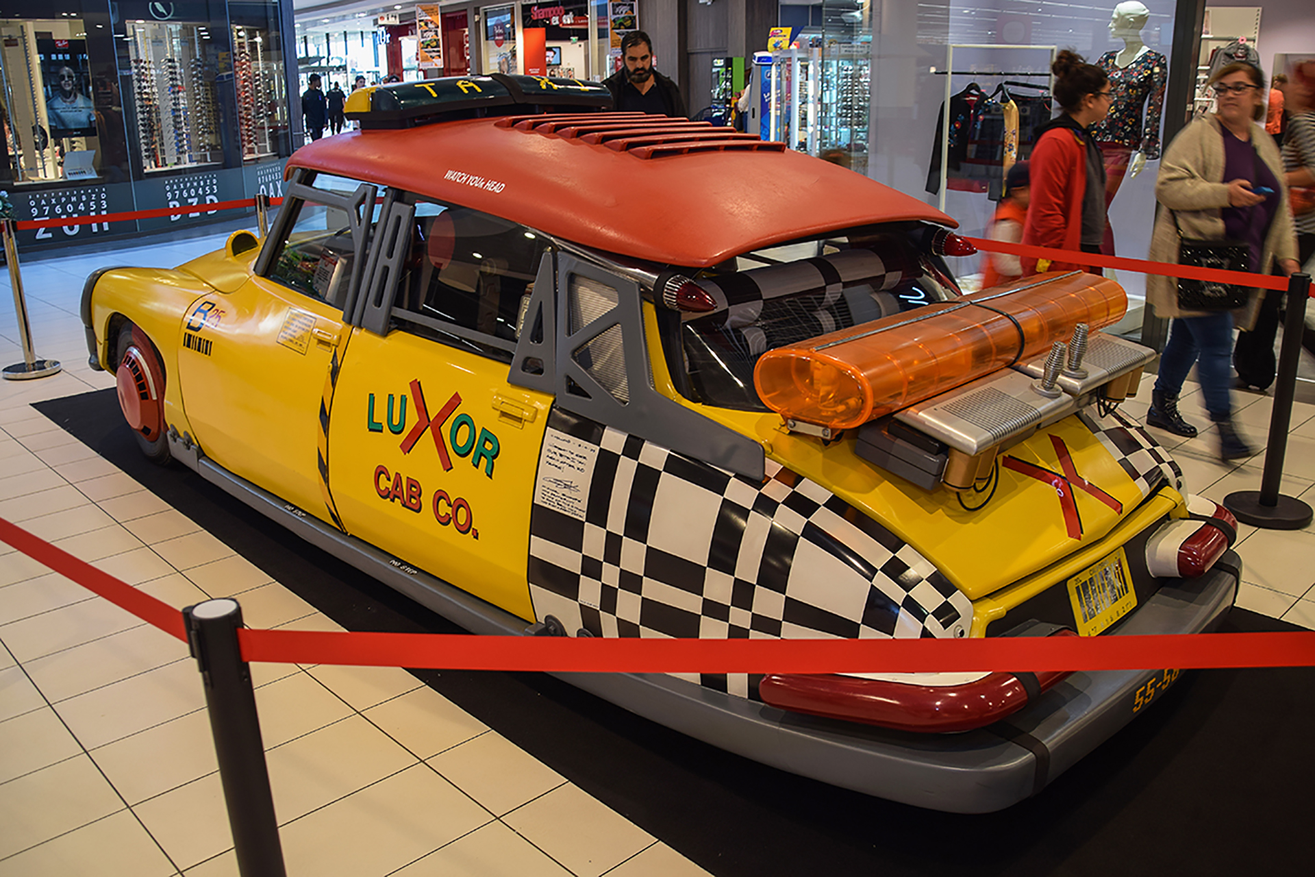 Citroën DS Retour vers le Futur II arrière 3/4 - Exposition ,voitures de films,Leclerc, Thionville, 2018