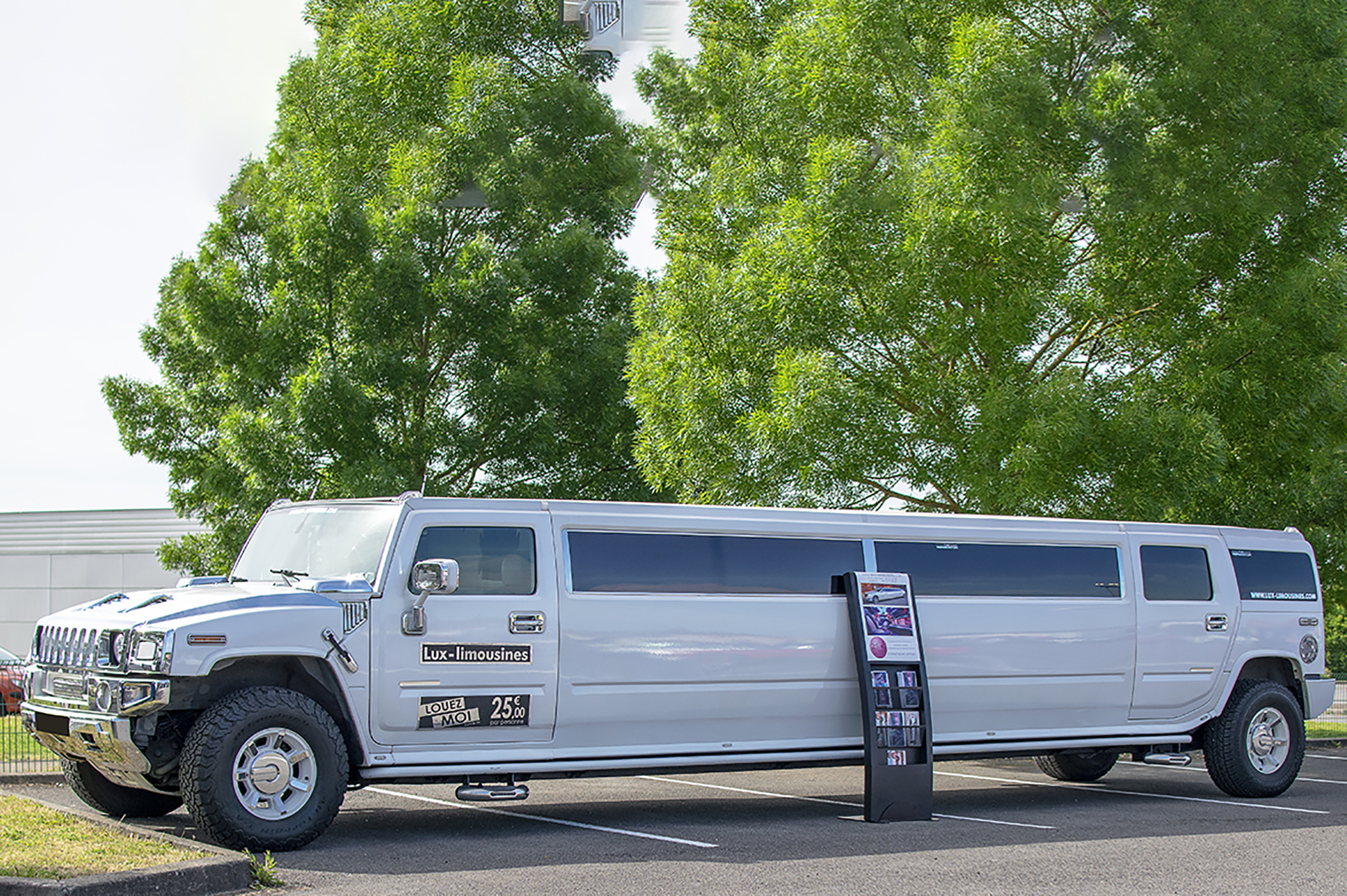 Hummer H2 limousine - Autos Mythiques 57, Thionville, 2019