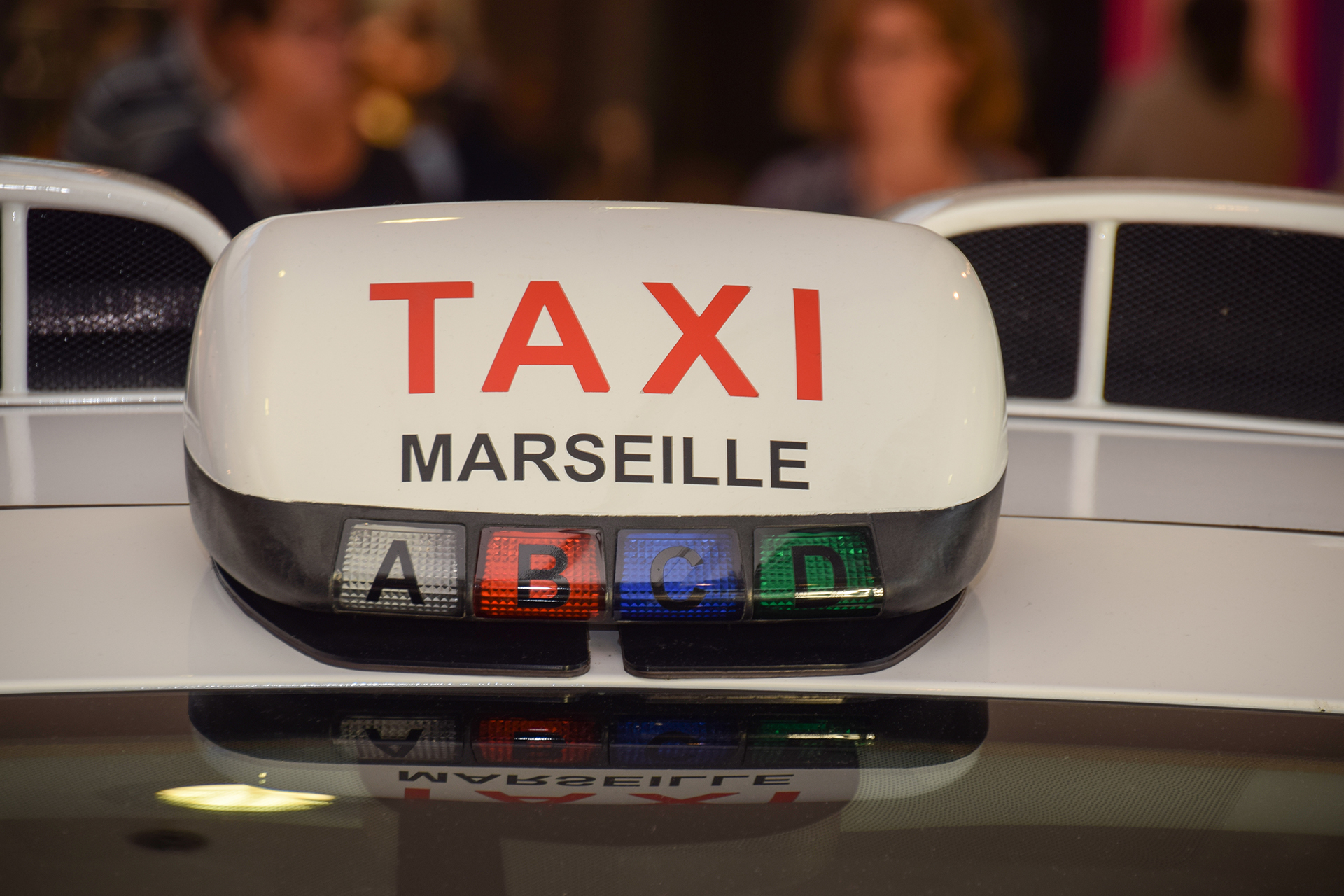 Peugeot 407 V6 "Taxi 4" taxi - Exposition ,voitures de films,Leclerc, Thionville, 2018
