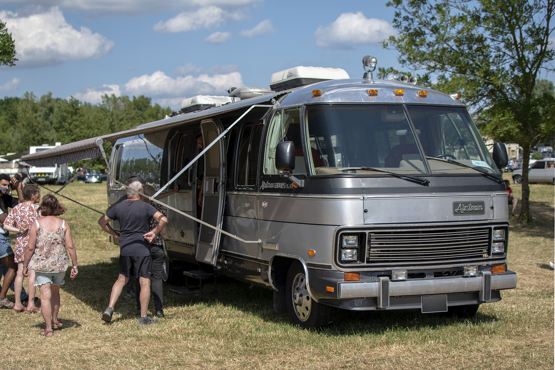 Aistream motorhome 345 1989 gauche - Rétro Meus'Auto ,2023, Heudicourt, Lac de la Madine