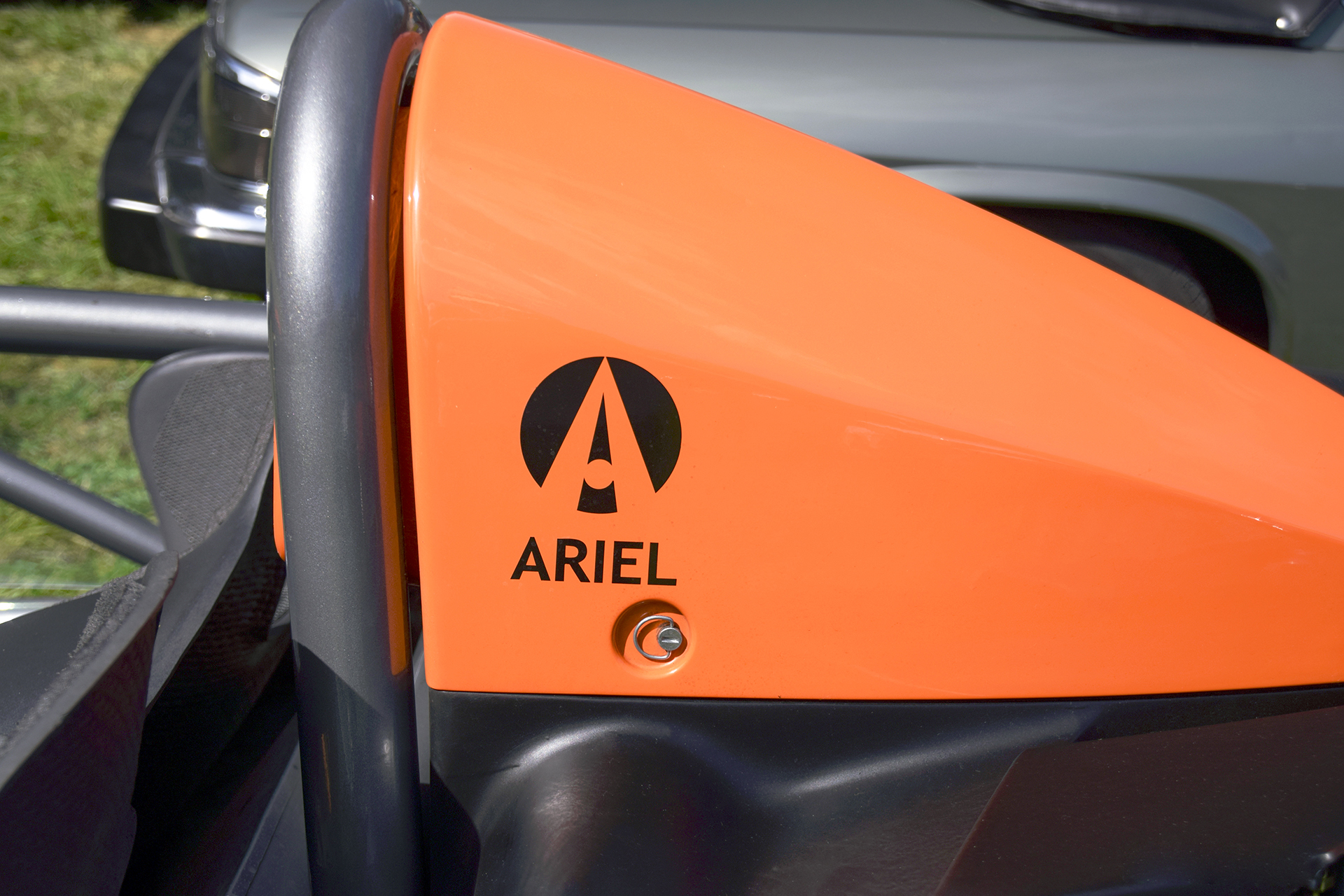 Ariel Atom logo - Automania 2016, Château de Freistroff