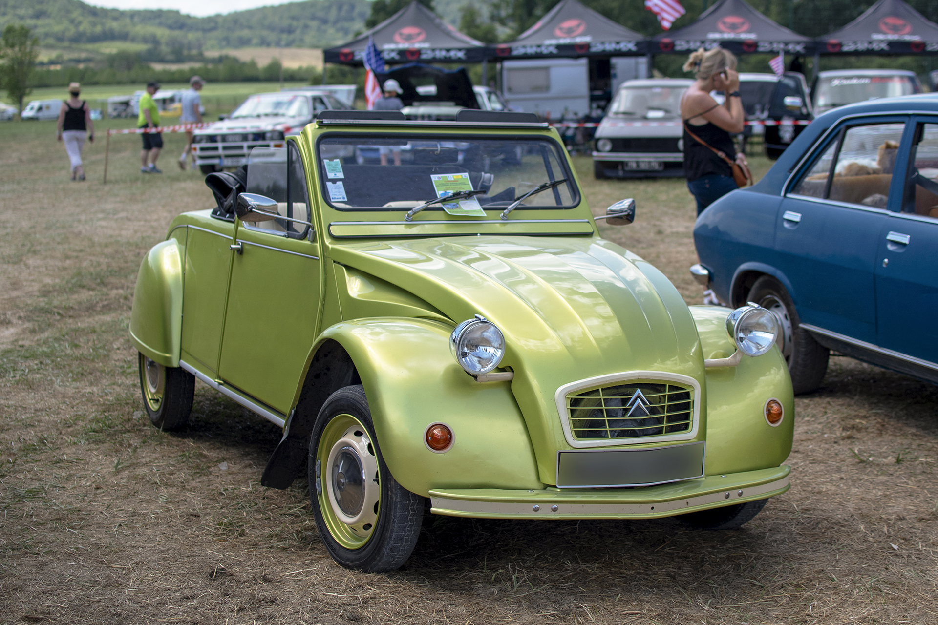 Azelle 2CV cabriolet - Rétro Meus'Auto ,2023, Heudicourt, Lac de la Madine