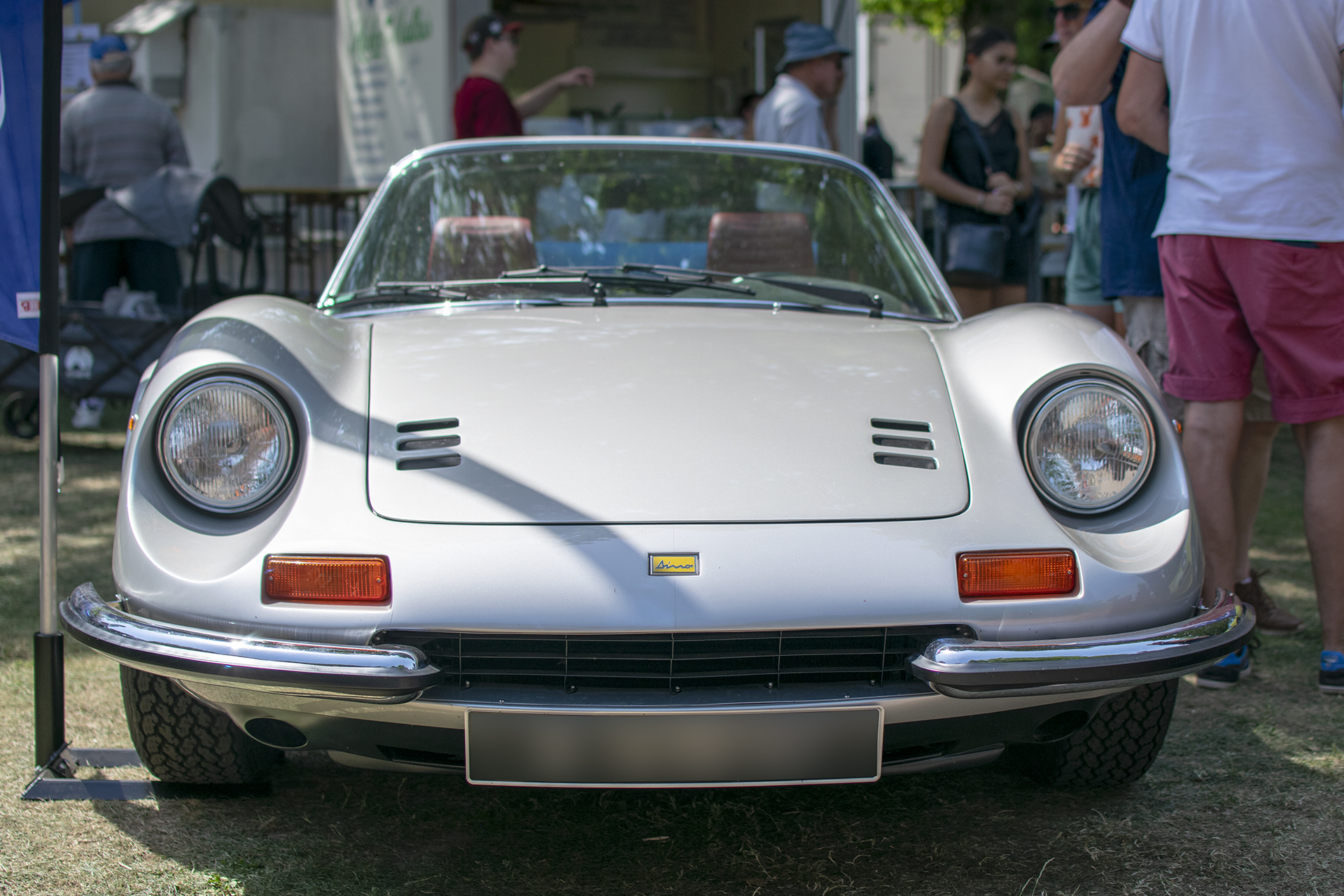 Dino 246 GTS avant  - Automania 2022 , Lac de Creutzwald