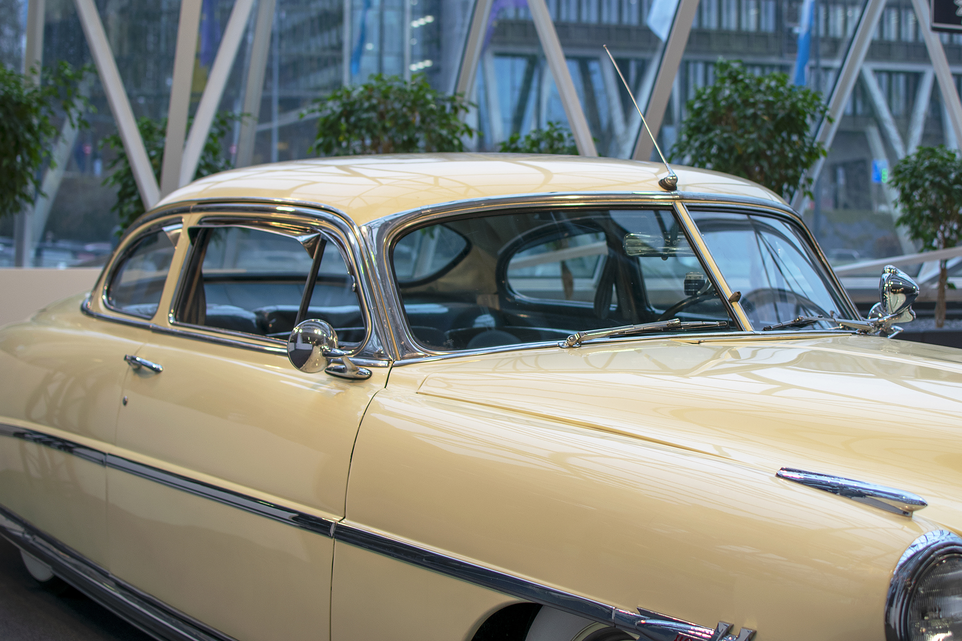 Hudson Hornet I  rétroviseur - International Motor Show ,Luxembourg  ,2021